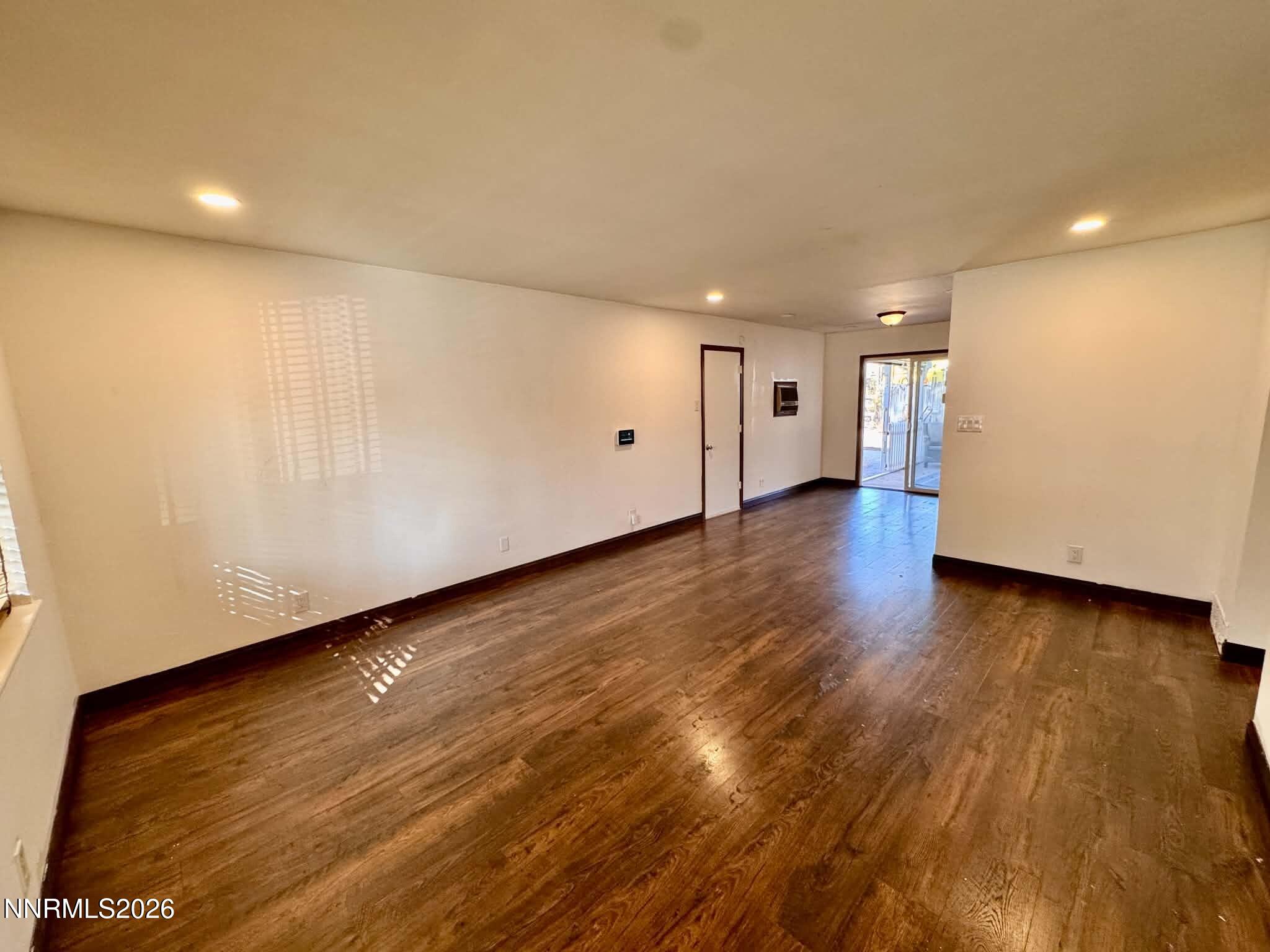 330 Richards Way Property Photo 5