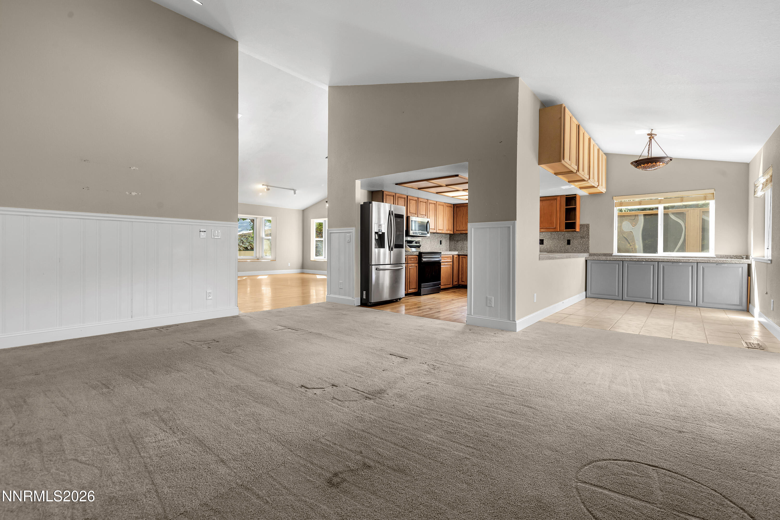 2705 Camelot Way Property Photo 1