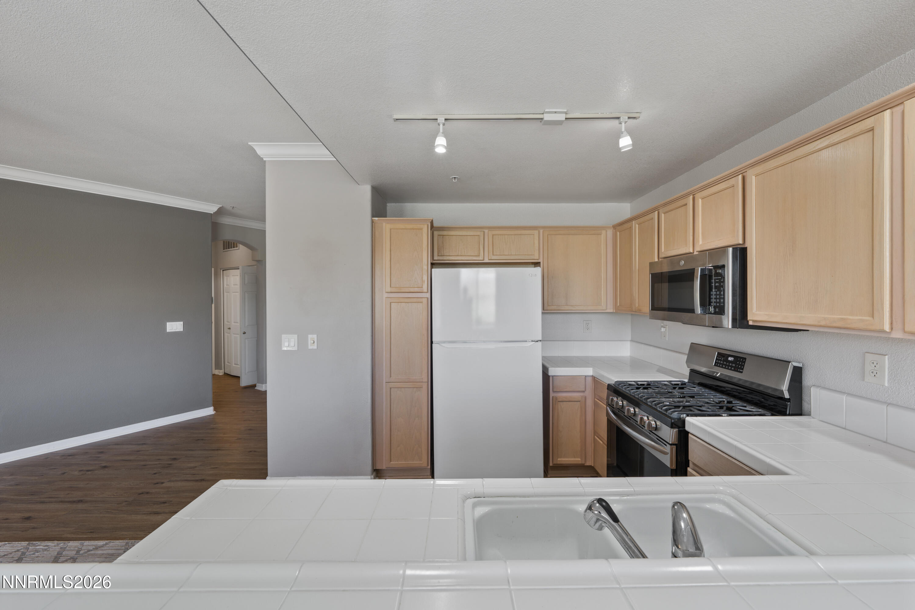 6230 Ingleston Drive Apt 215 Property Photo 11