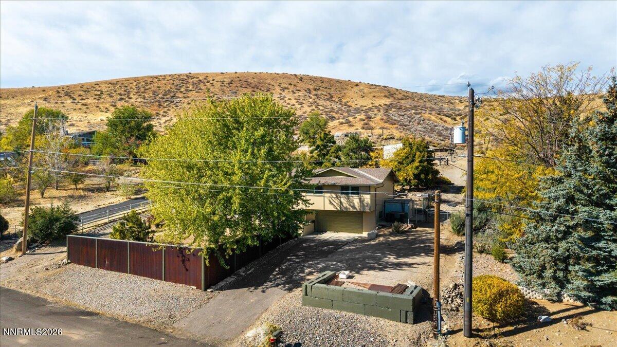 305 Steamboat Court Property Photo 2