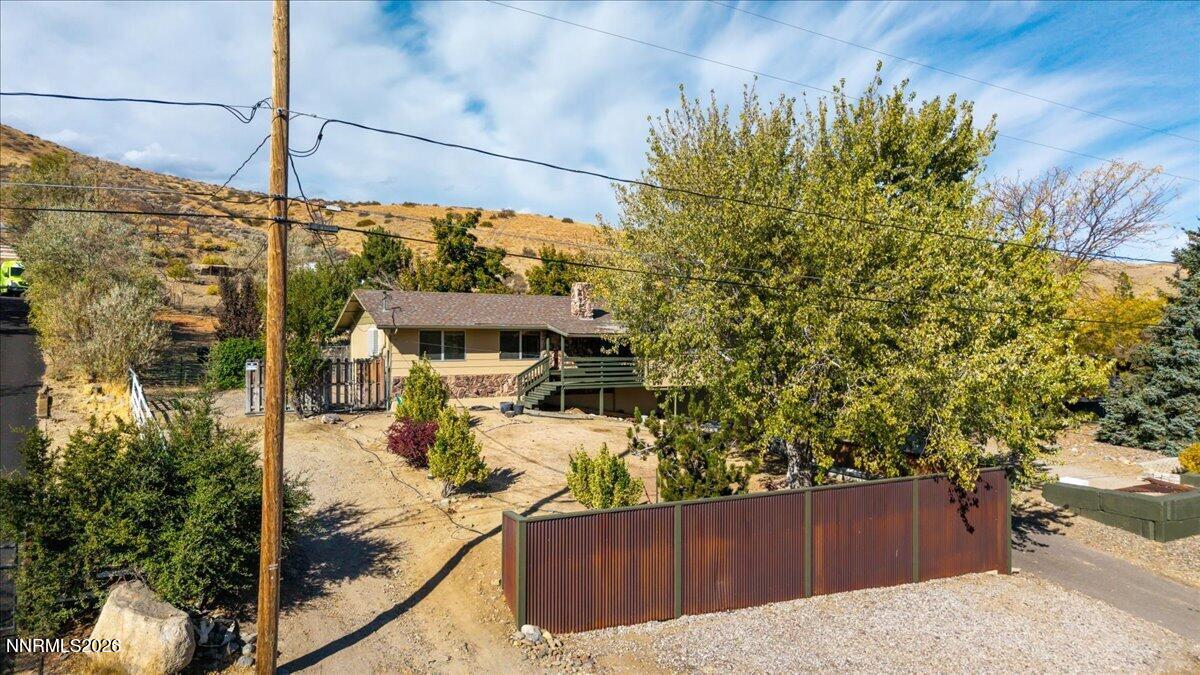 305 Steamboat Court Property Photo 3