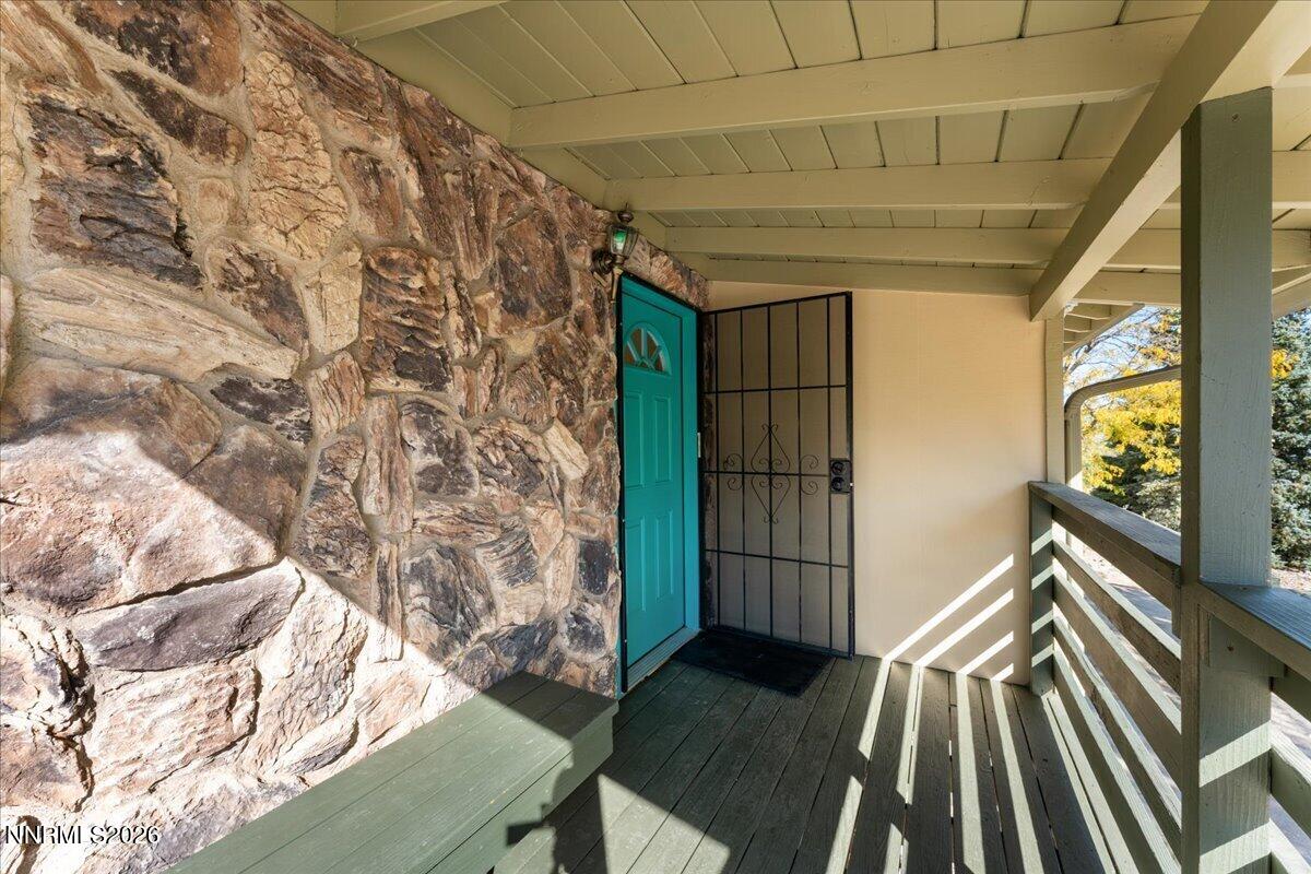 305 Steamboat Court Property Photo 8