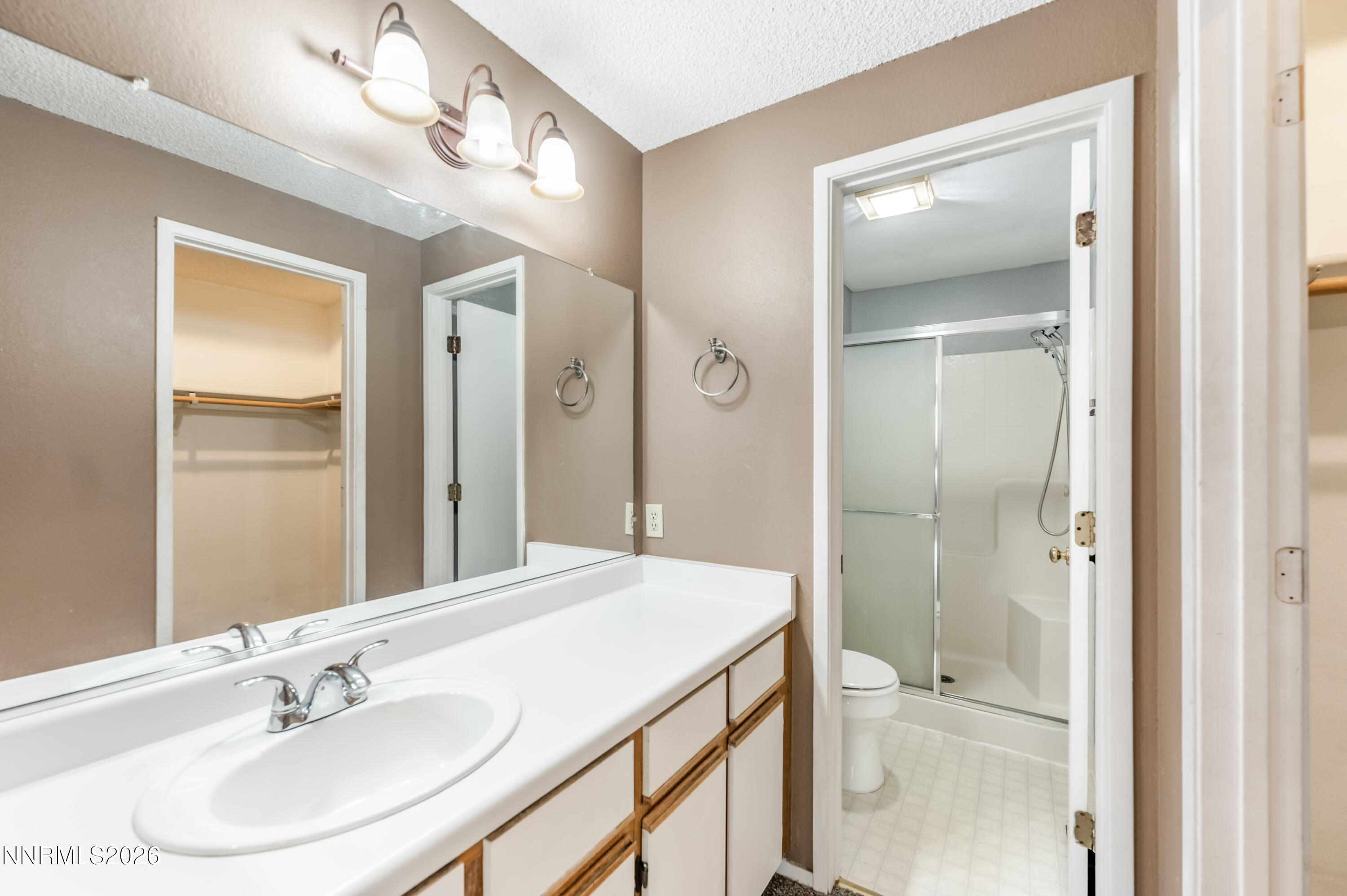 1719 Chatterley Lane Property Photo 22