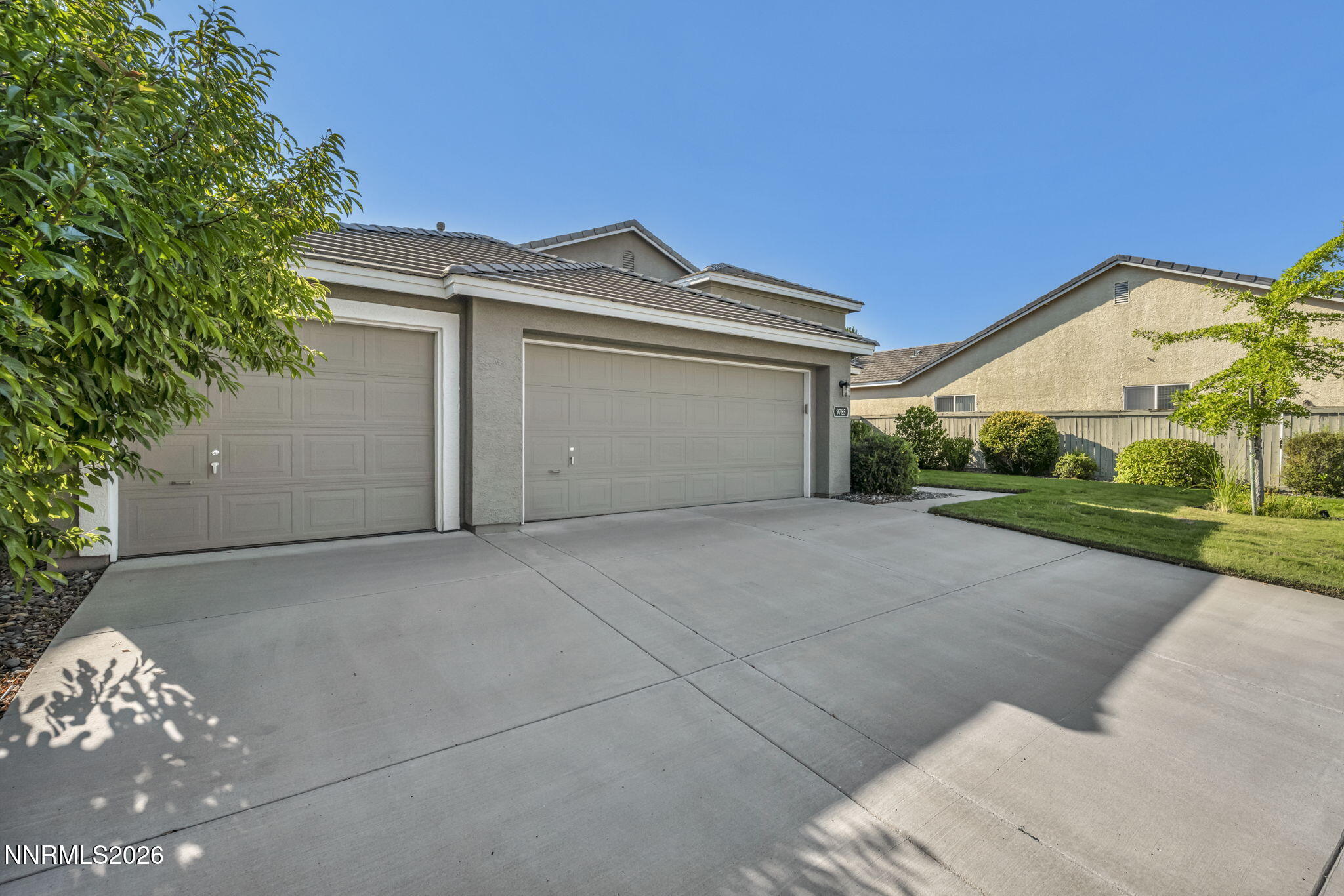9785 Frankwood Drive Property Photo 3