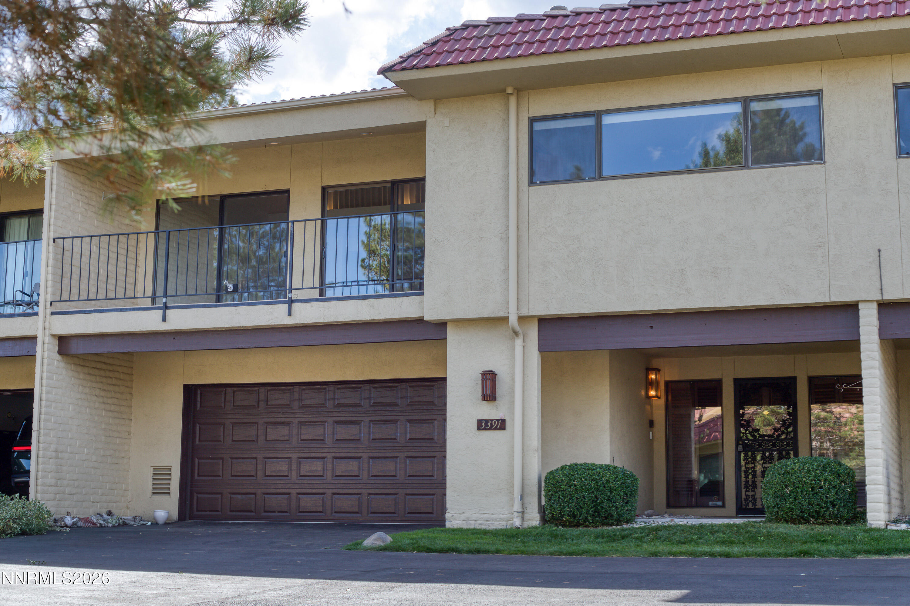 3391 Skyline Boulevard