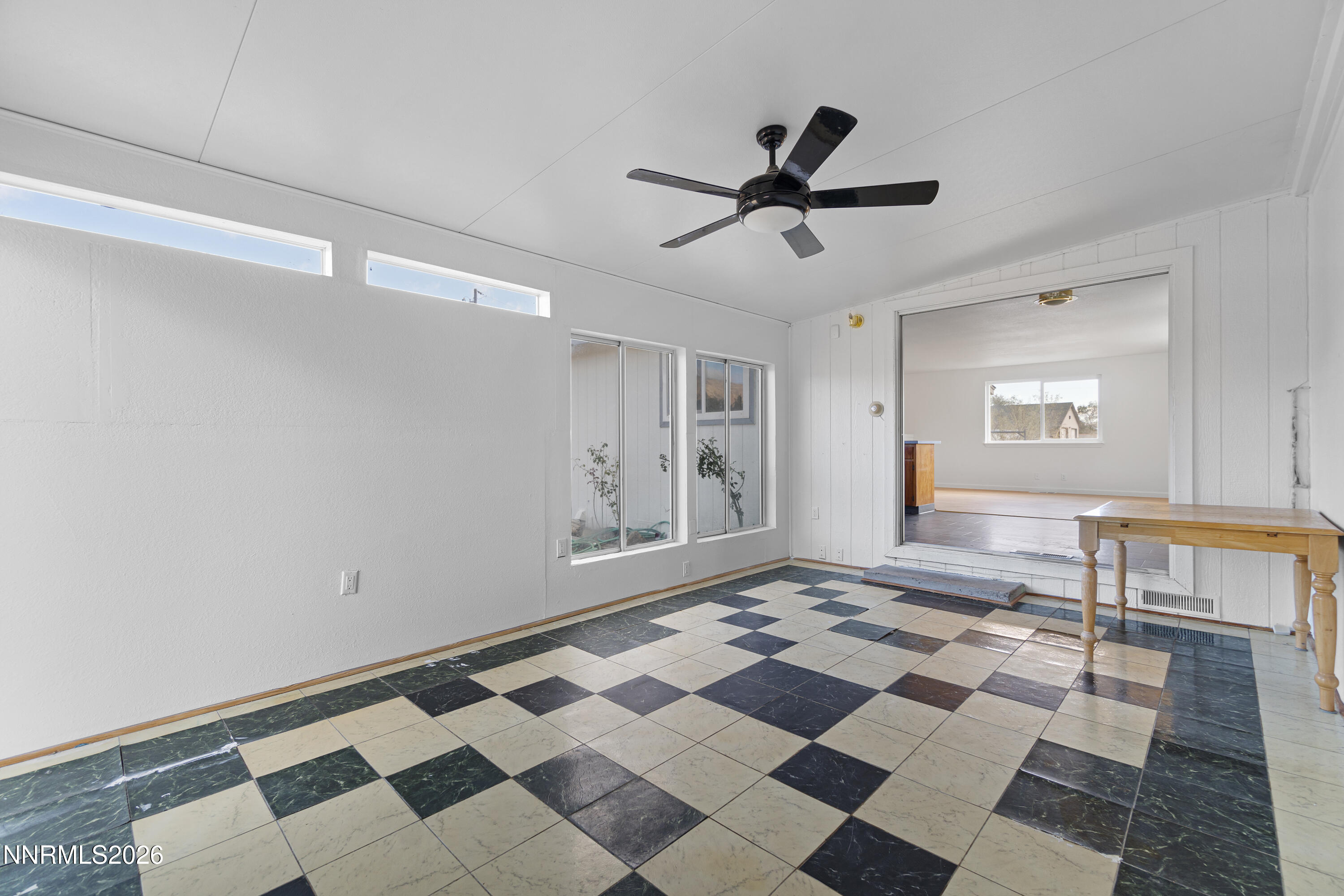 8 Jeanette Circle Property Photo 16