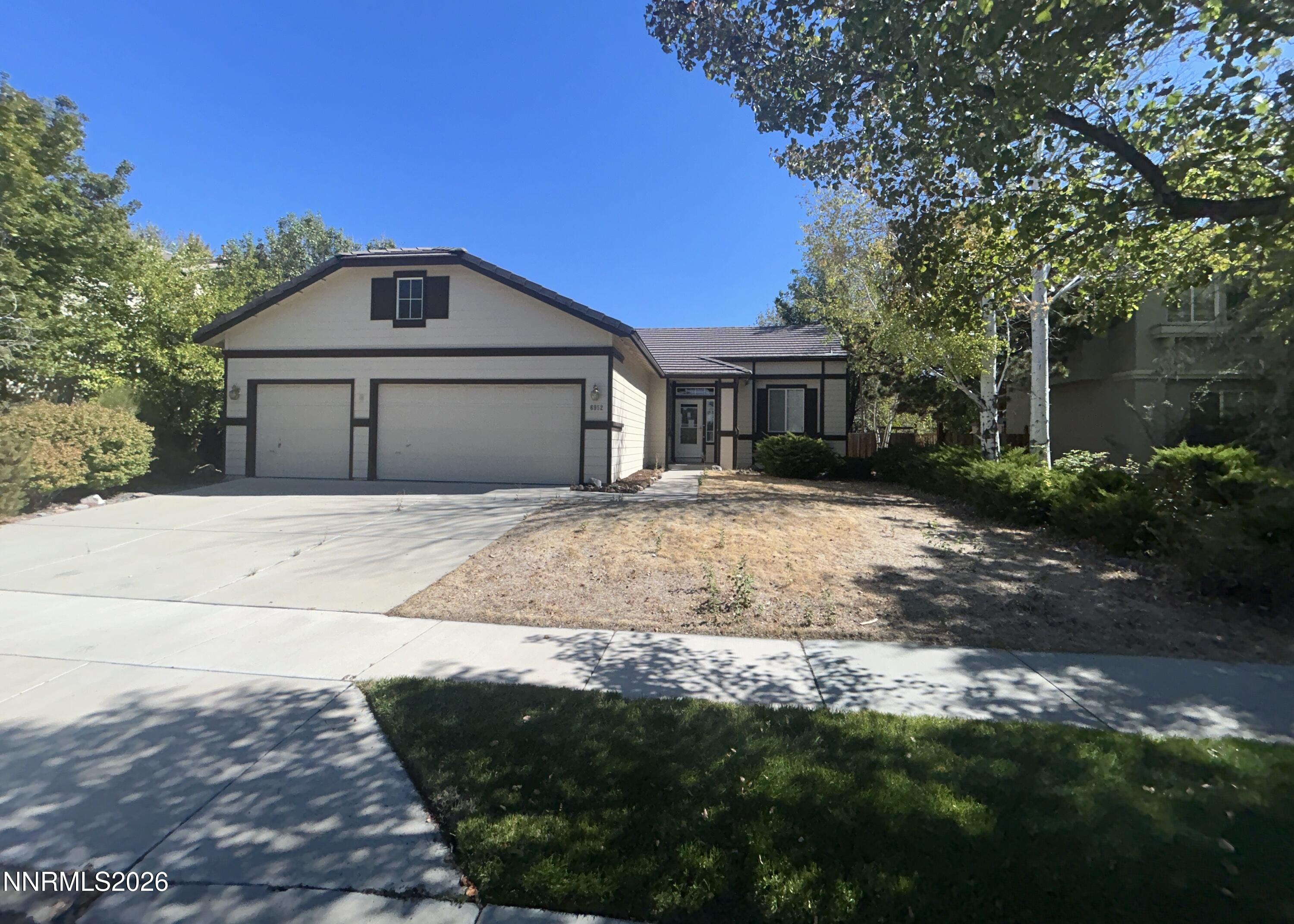 6952 Cinnamon Drive Property Photo 2