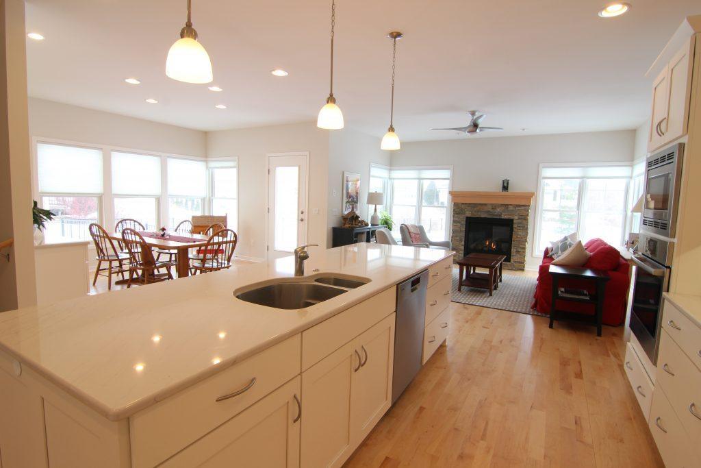 1908 Erie Drive Property Photo 5