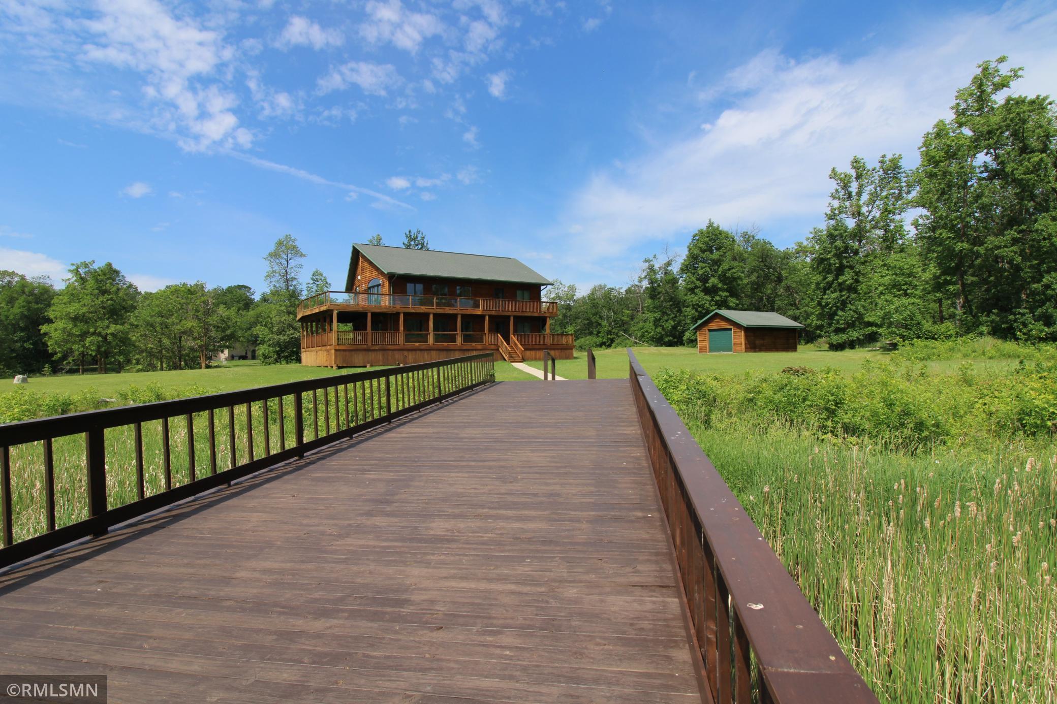1526 Flag Island Property Photo 2