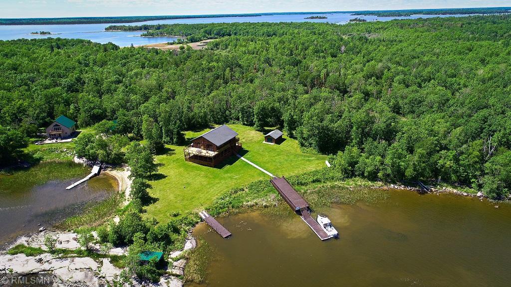 1526 Flag Island Property Photo 3