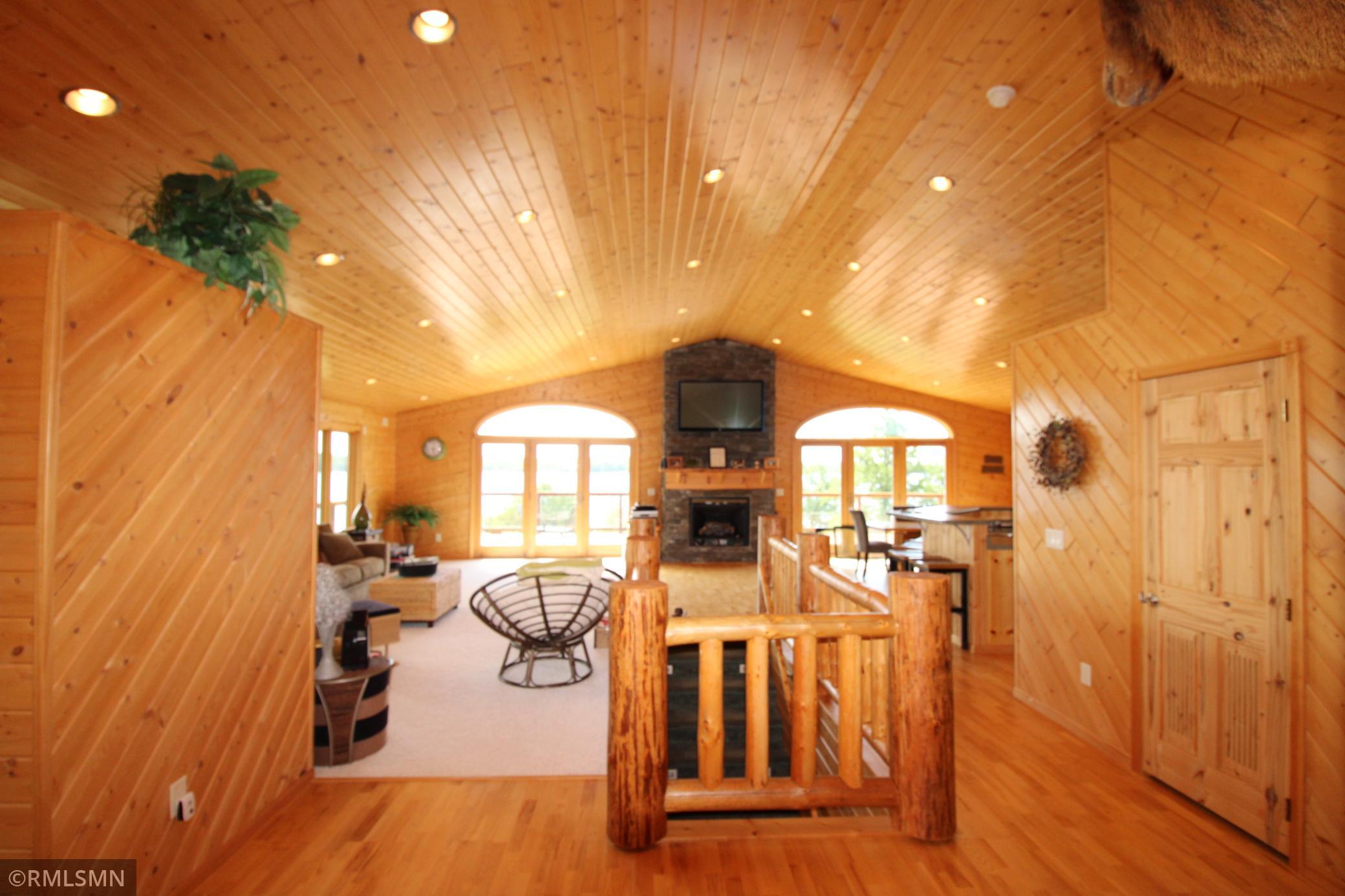 1526 Flag Island Property Photo 15