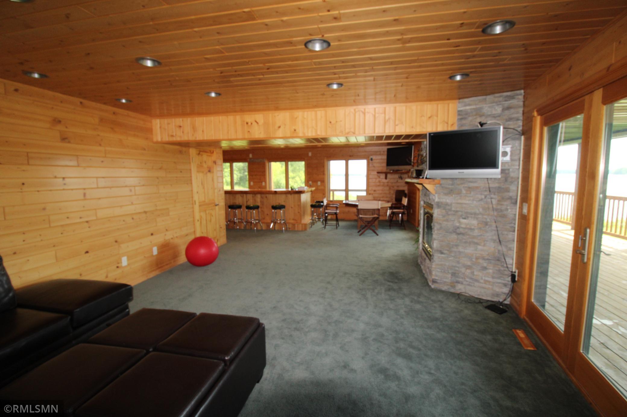 1526 Flag Island Property Photo 38