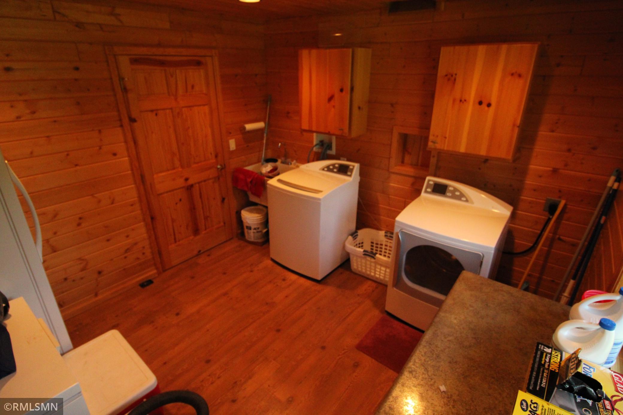 1526 Flag Island Property Photo 43