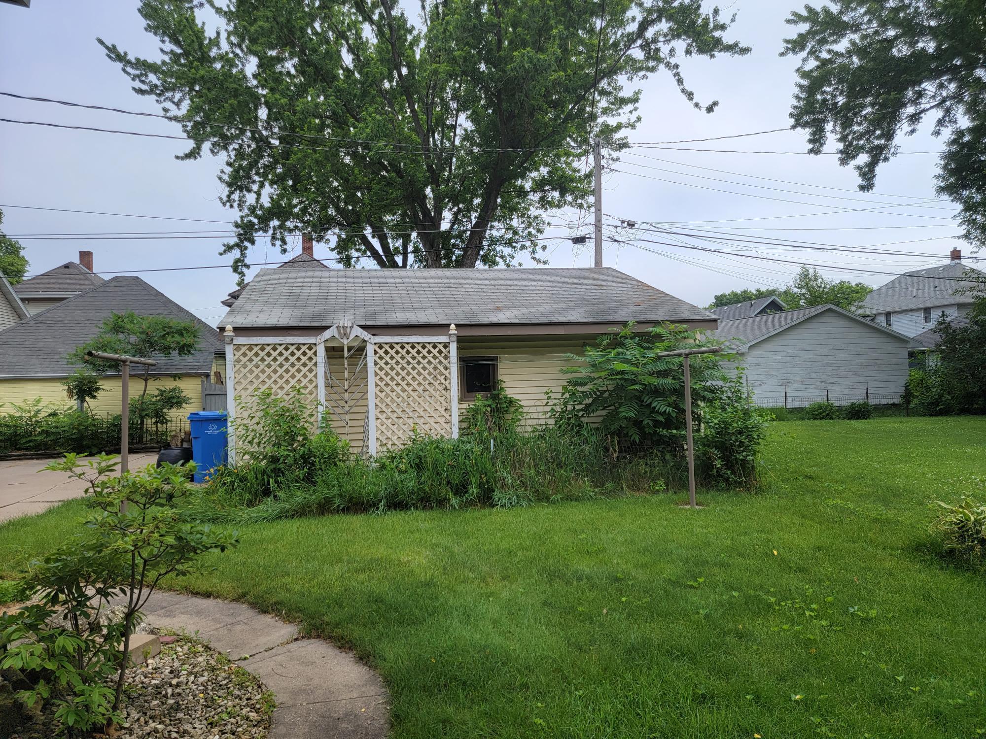 824 W 7th Street Property Photo 29