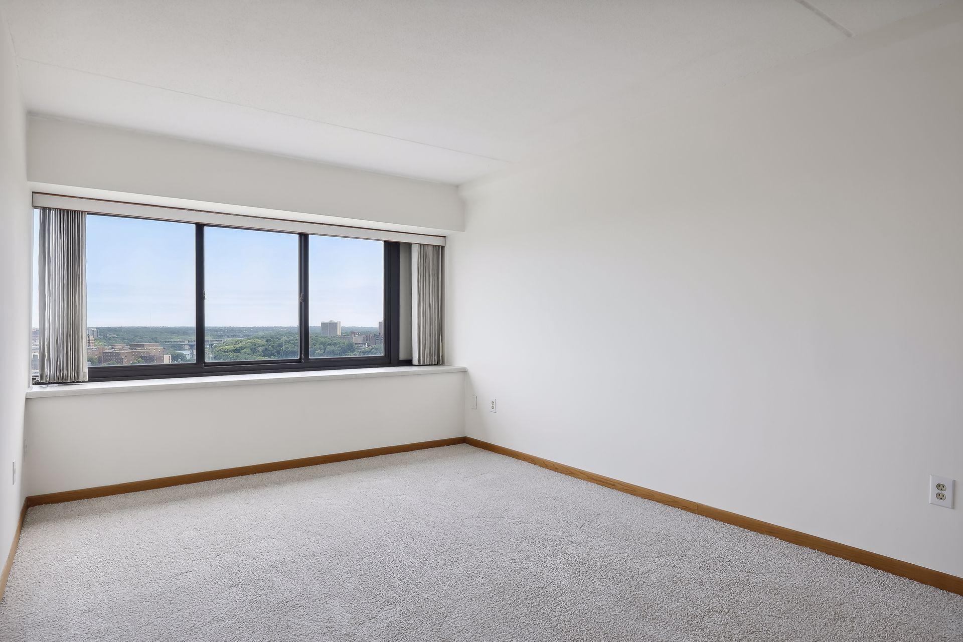 1920 S 1st Street 1406 Property Photo 11