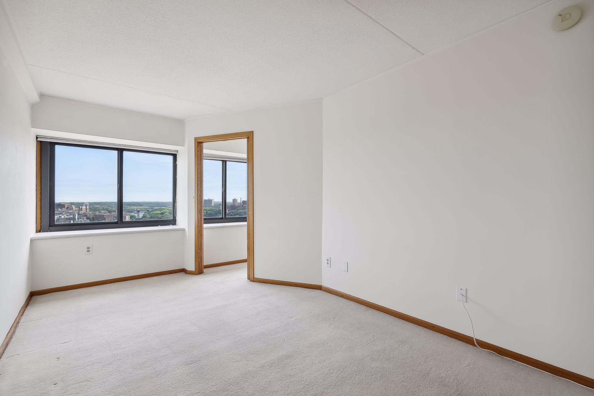 1920 S 1st Street 1406 Property Photo 17