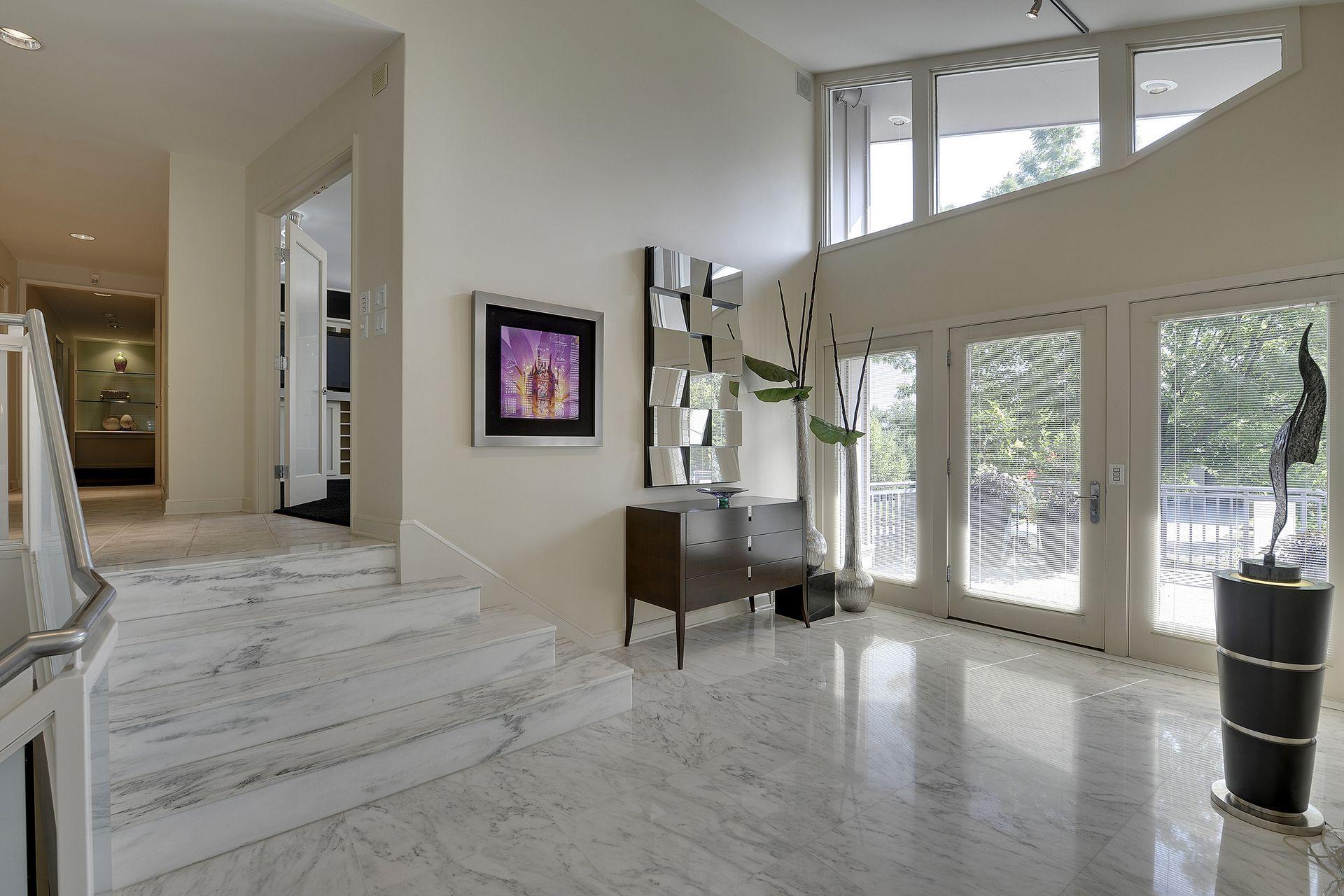 2544 Huntington Avenue Property Photo 2