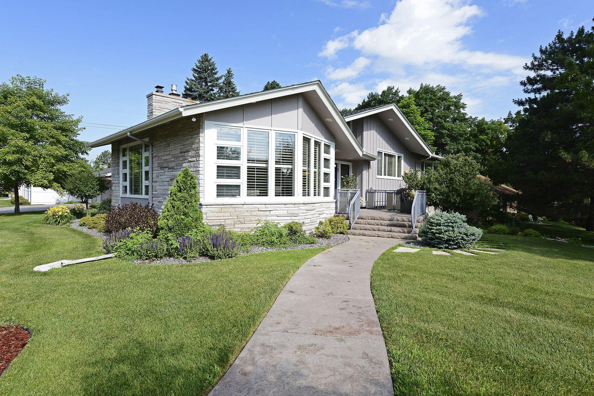 2544 Huntington Avenue Property Photo 14