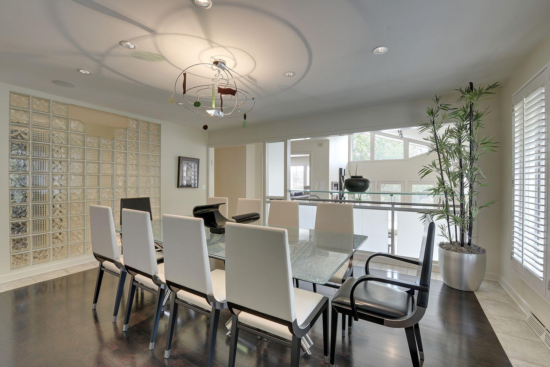 2544 Huntington Avenue Property Photo 24