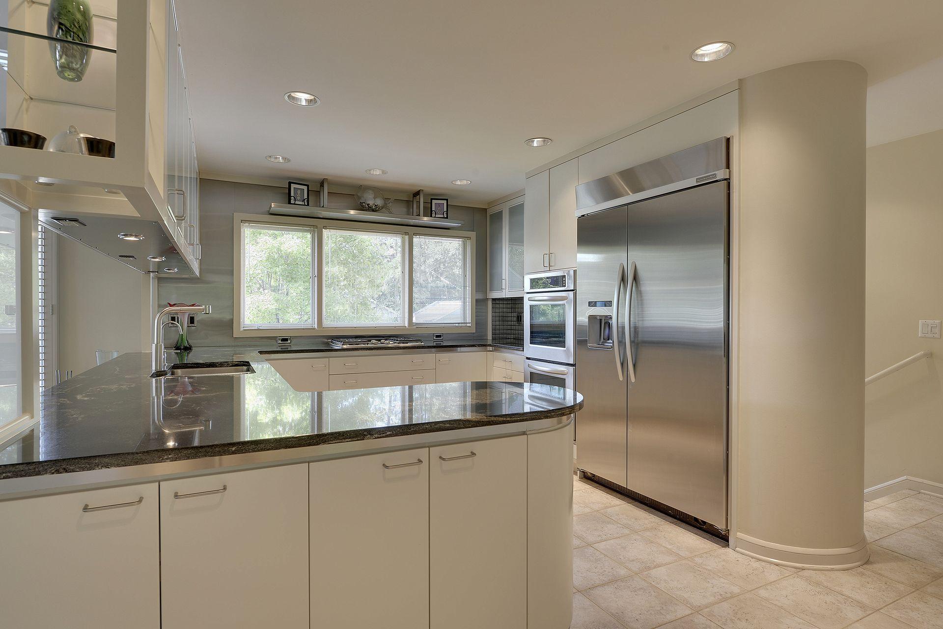 2544 Huntington Avenue Property Photo 25