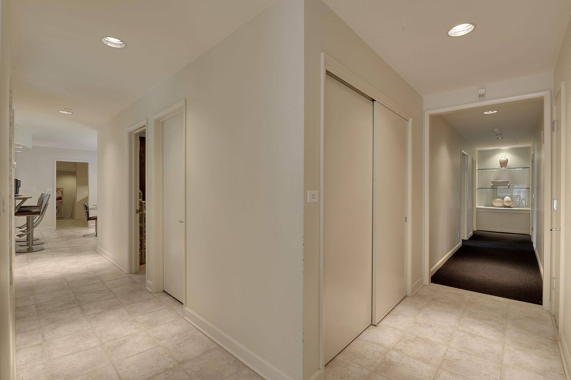 2544 Huntington Avenue Property Photo 38