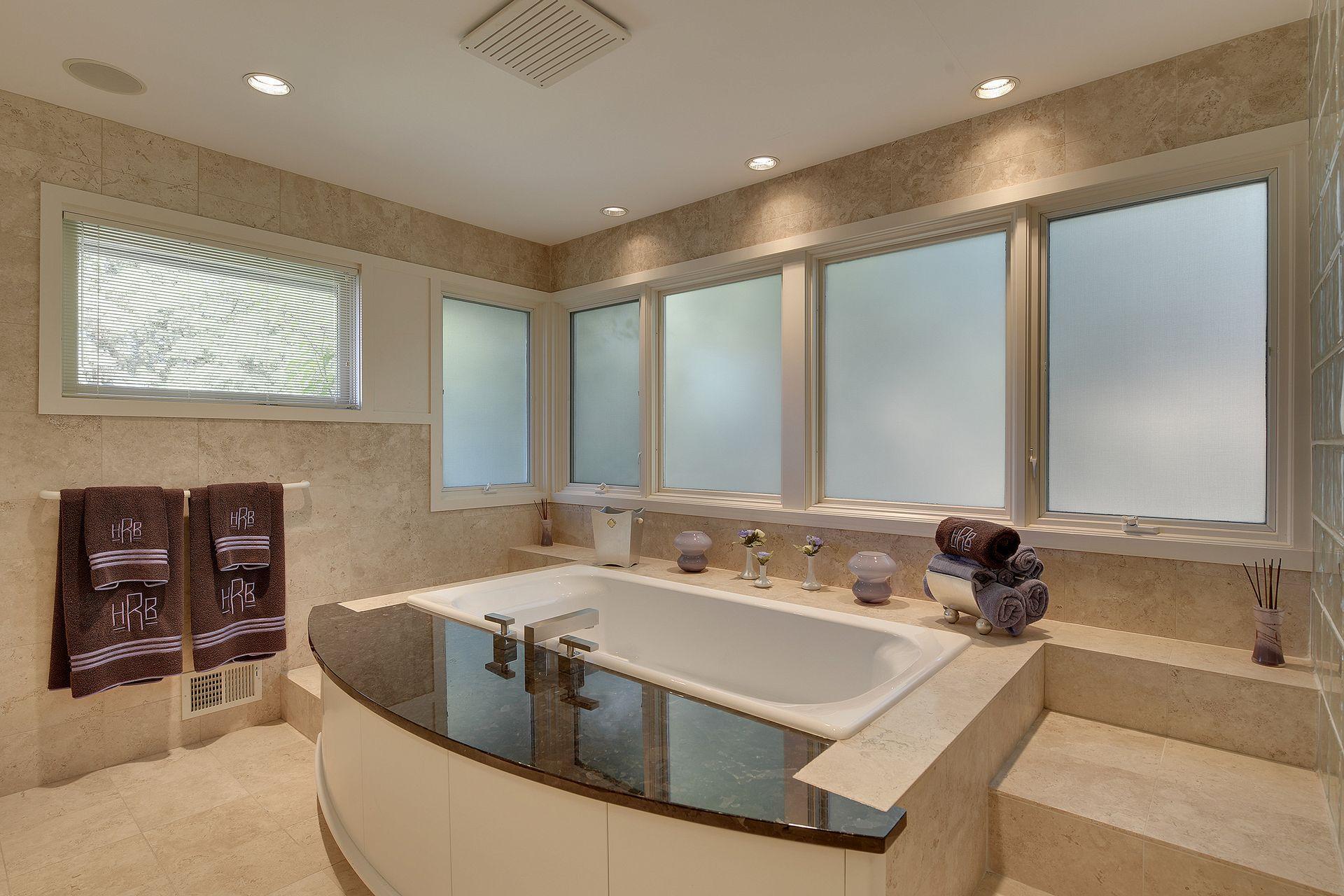 2544 Huntington Avenue Property Photo 47