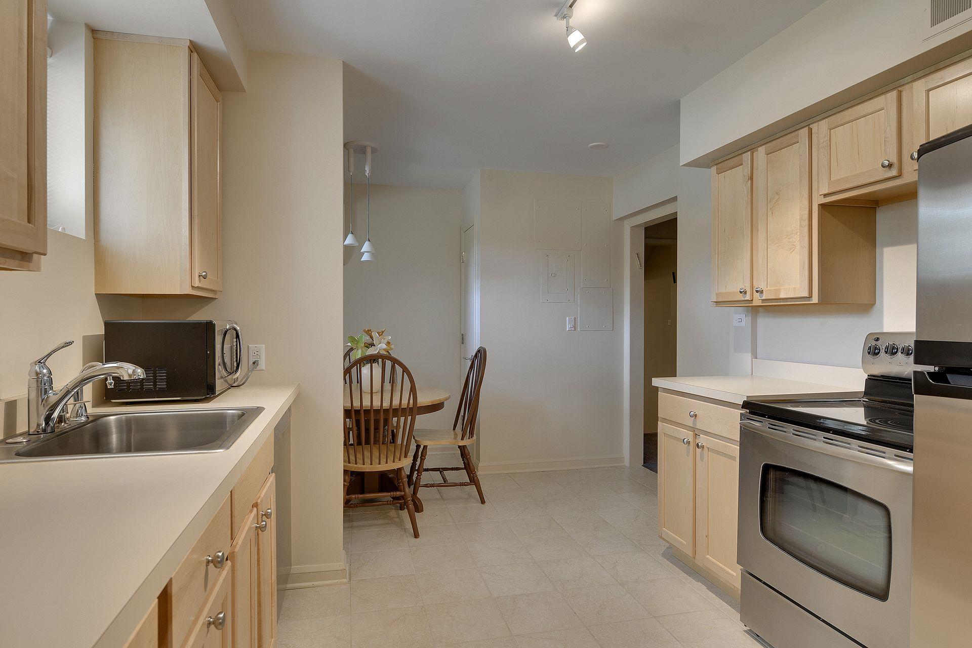 2544 Huntington Avenue Property Photo 57