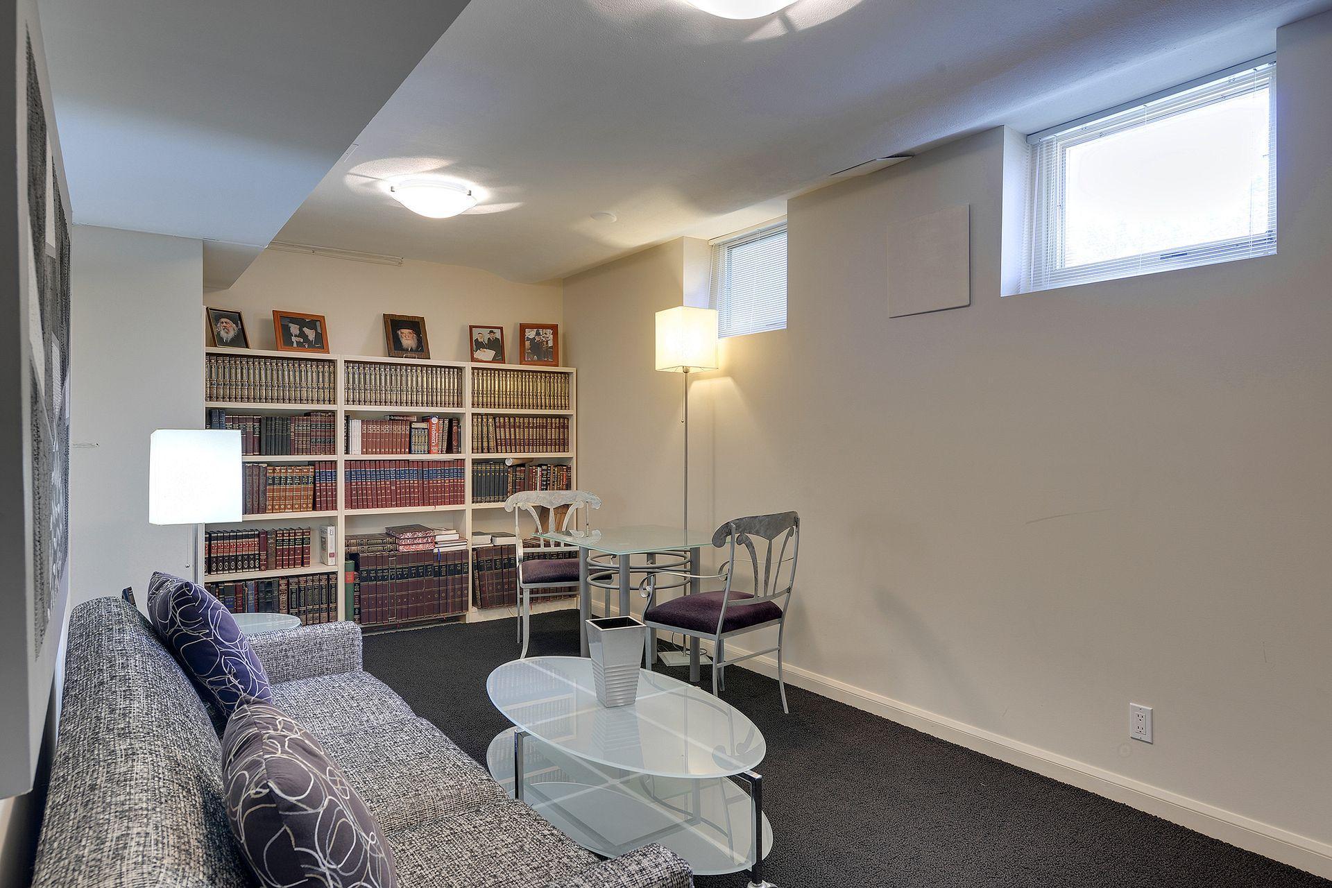 2544 Huntington Avenue Property Photo 66