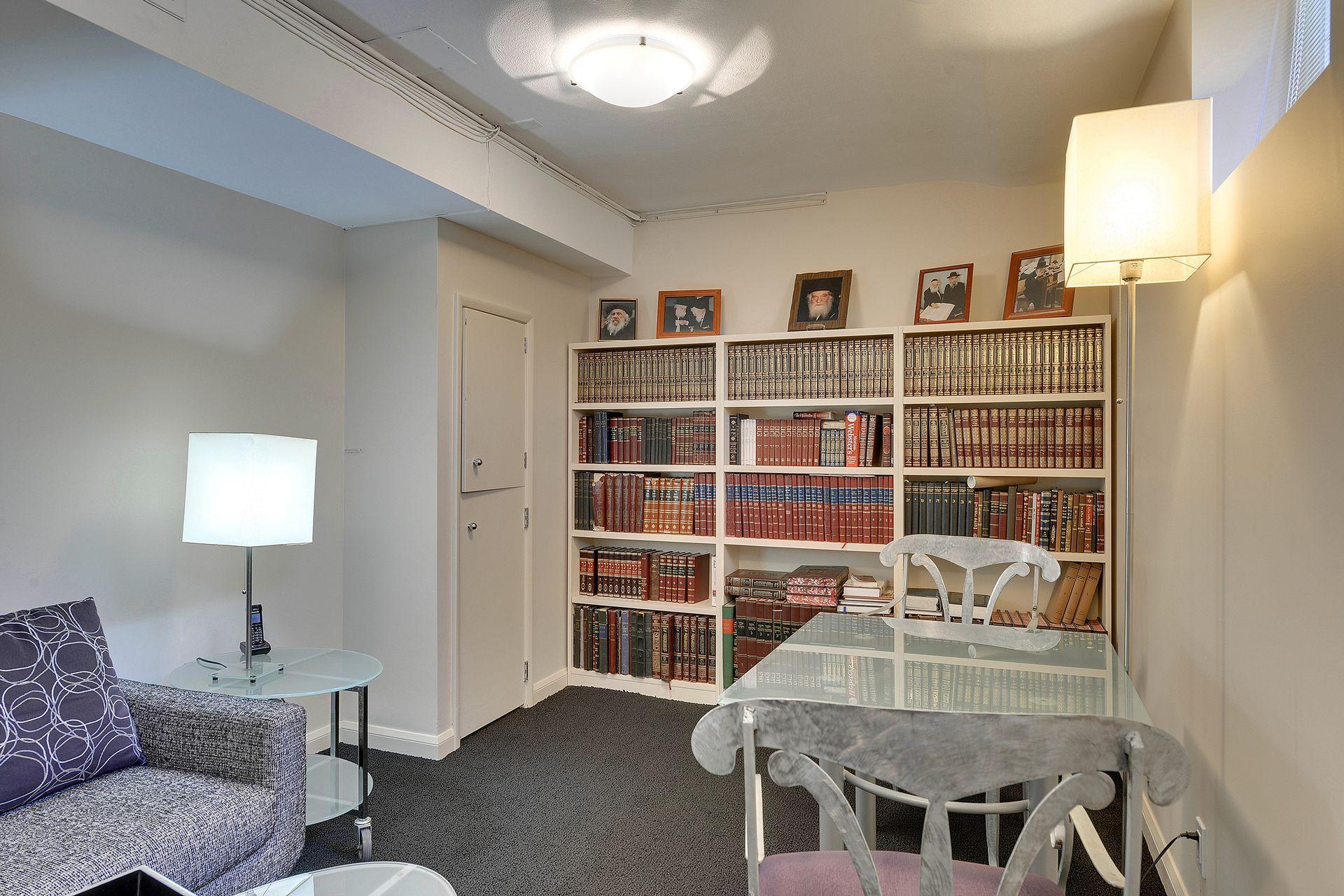 2544 Huntington Avenue Property Photo 67
