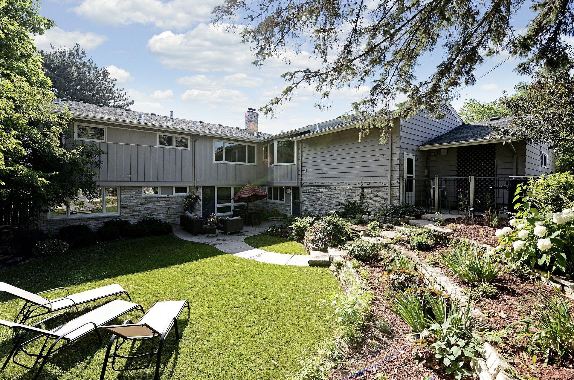 2544 Huntington Avenue Property Photo 76