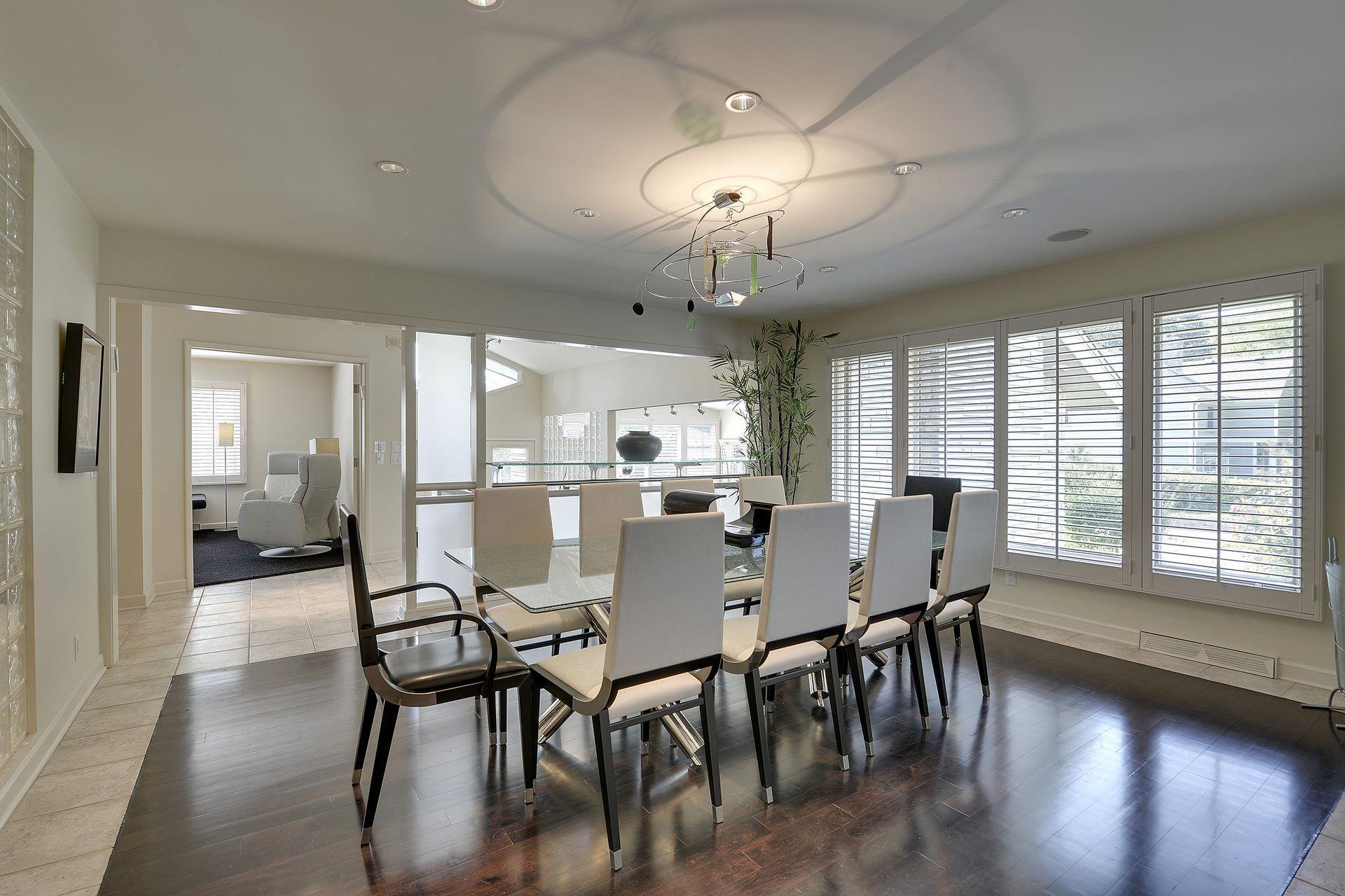 2544 Huntington Avenue Property Photo 80