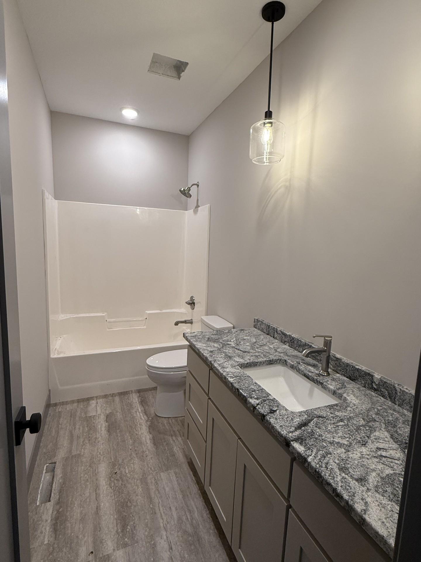 4904 Noble Drive Property Photo 10