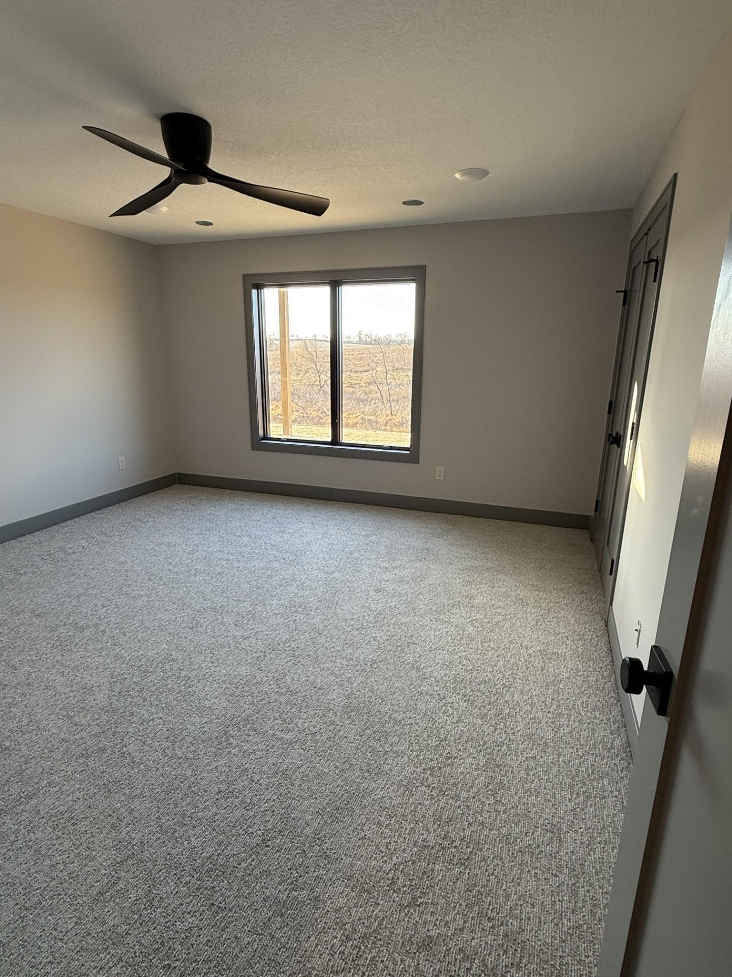 4904 Noble Drive Property Photo 16