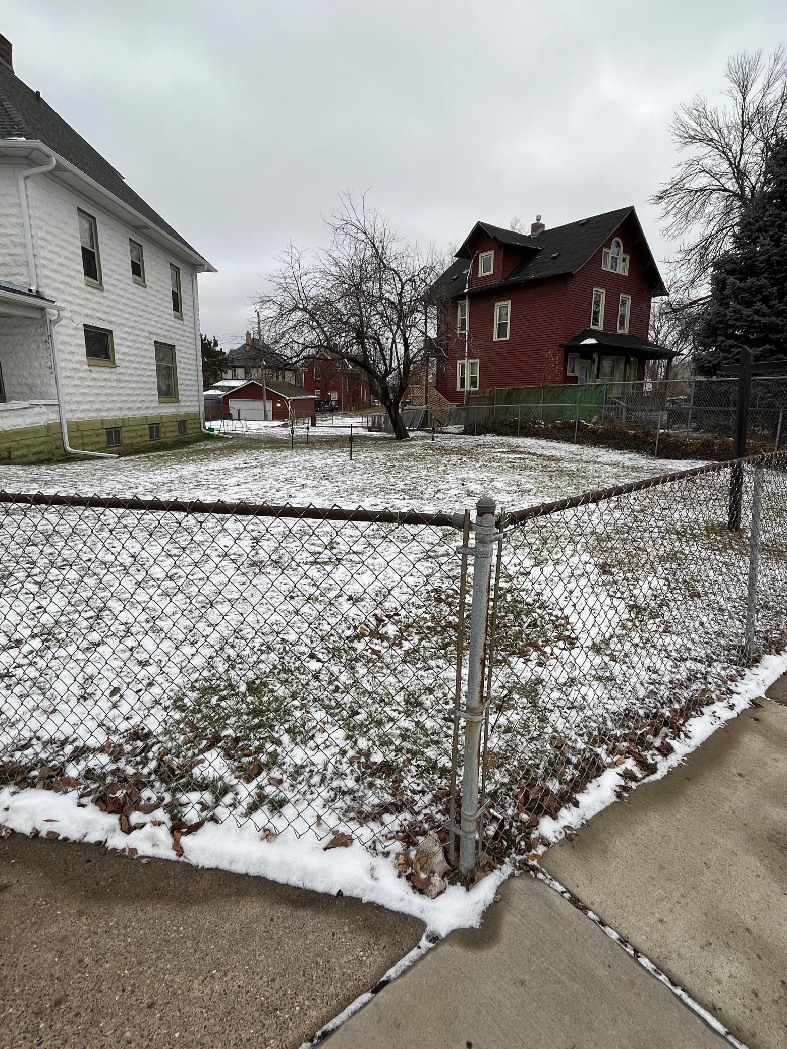 352 Como Avenue Property Photo 5