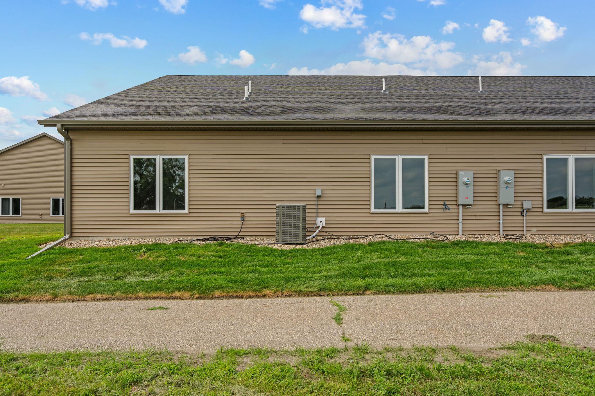 611 Northwood Place Property Photo 6