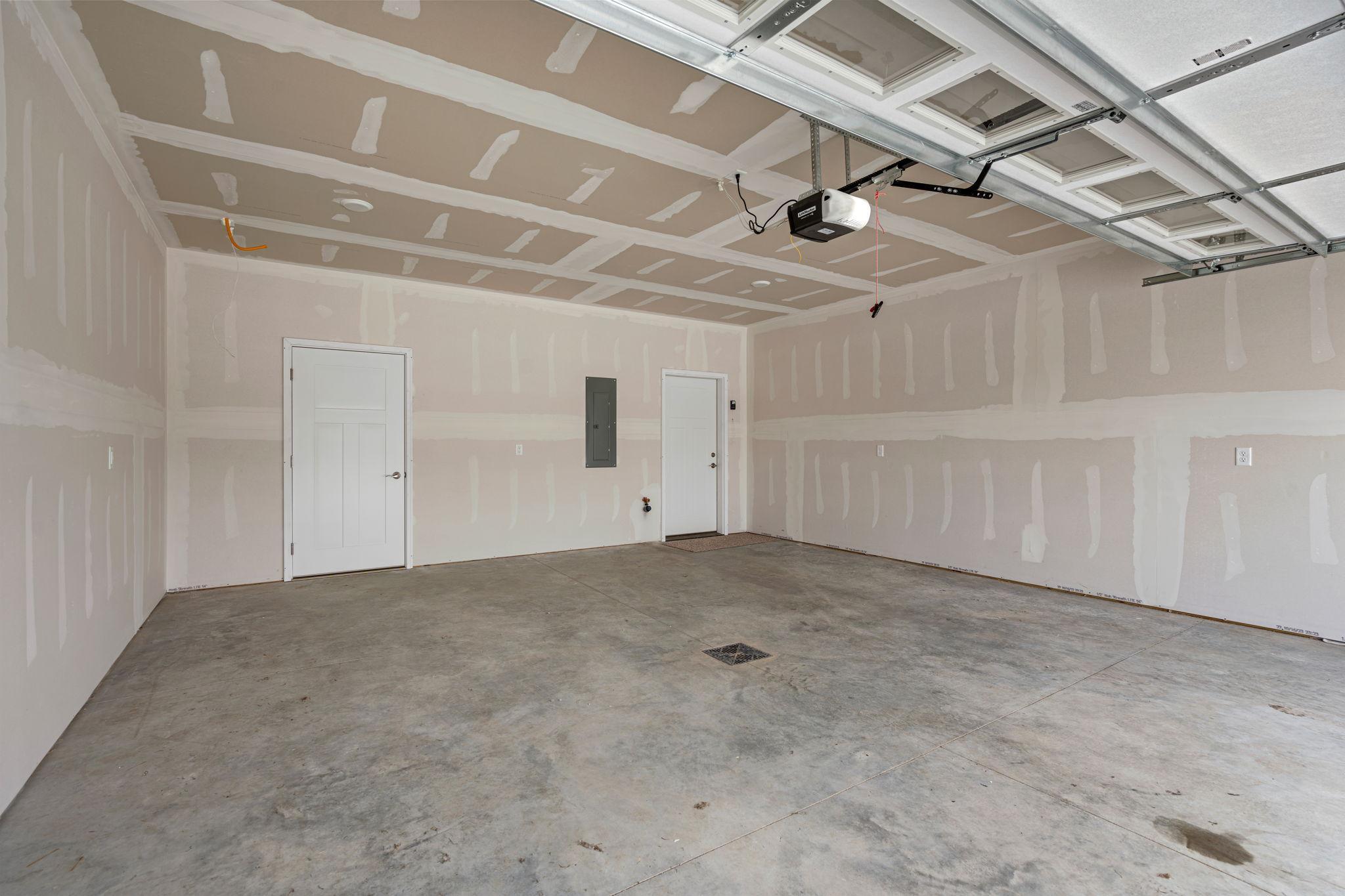 611 Northwood Place Property Photo 43