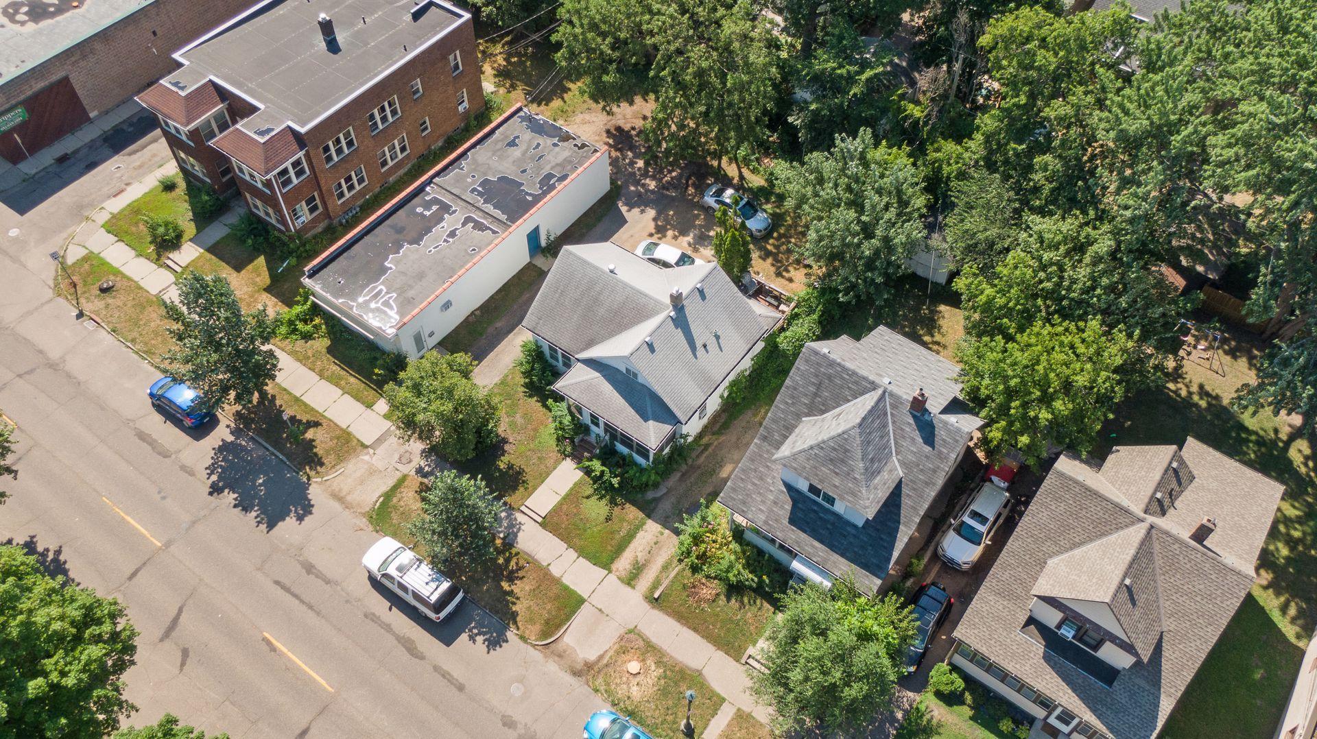 1708 Selby Avenue Property Photo 3