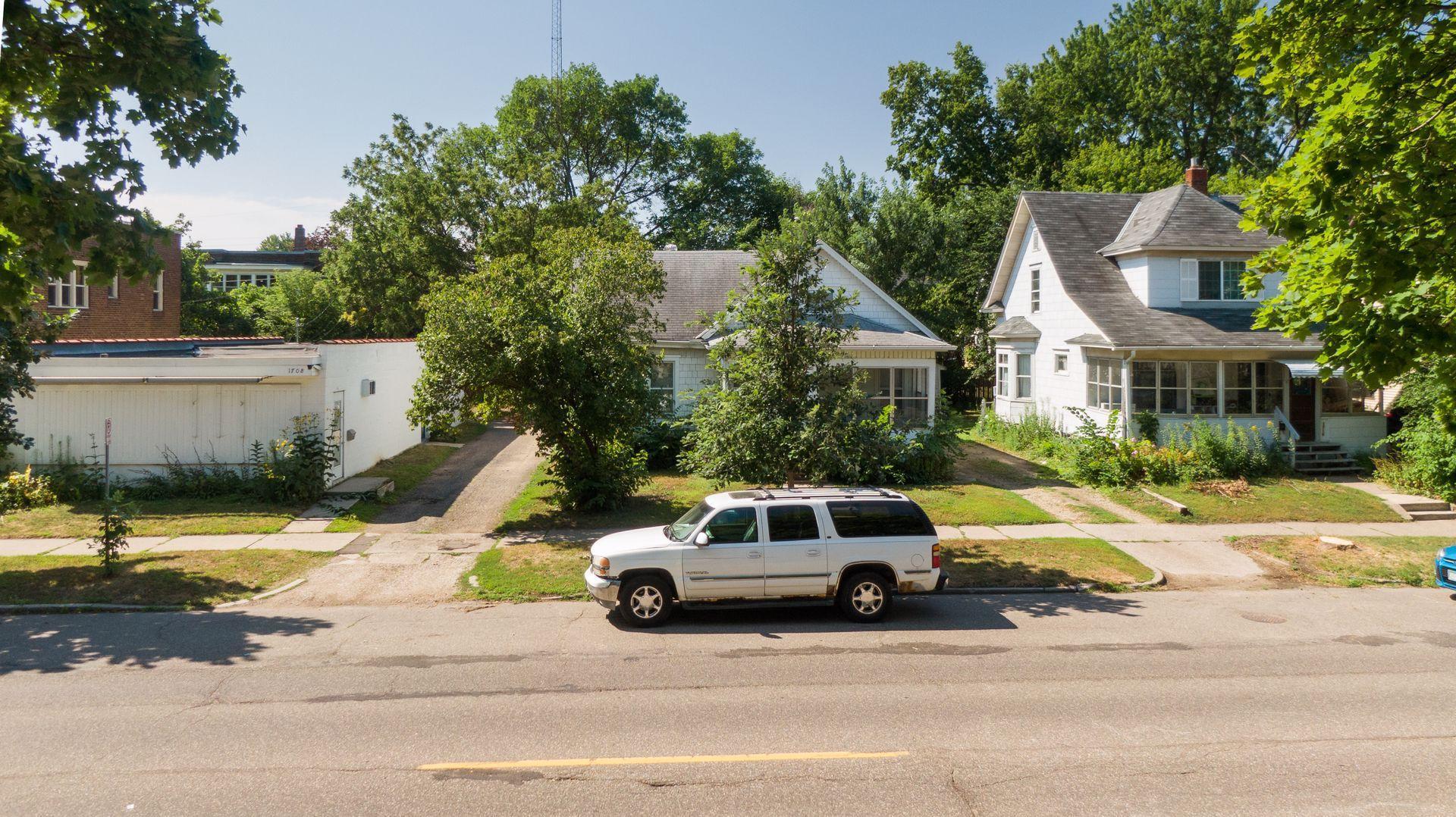 1708 Selby Avenue Property Photo 7