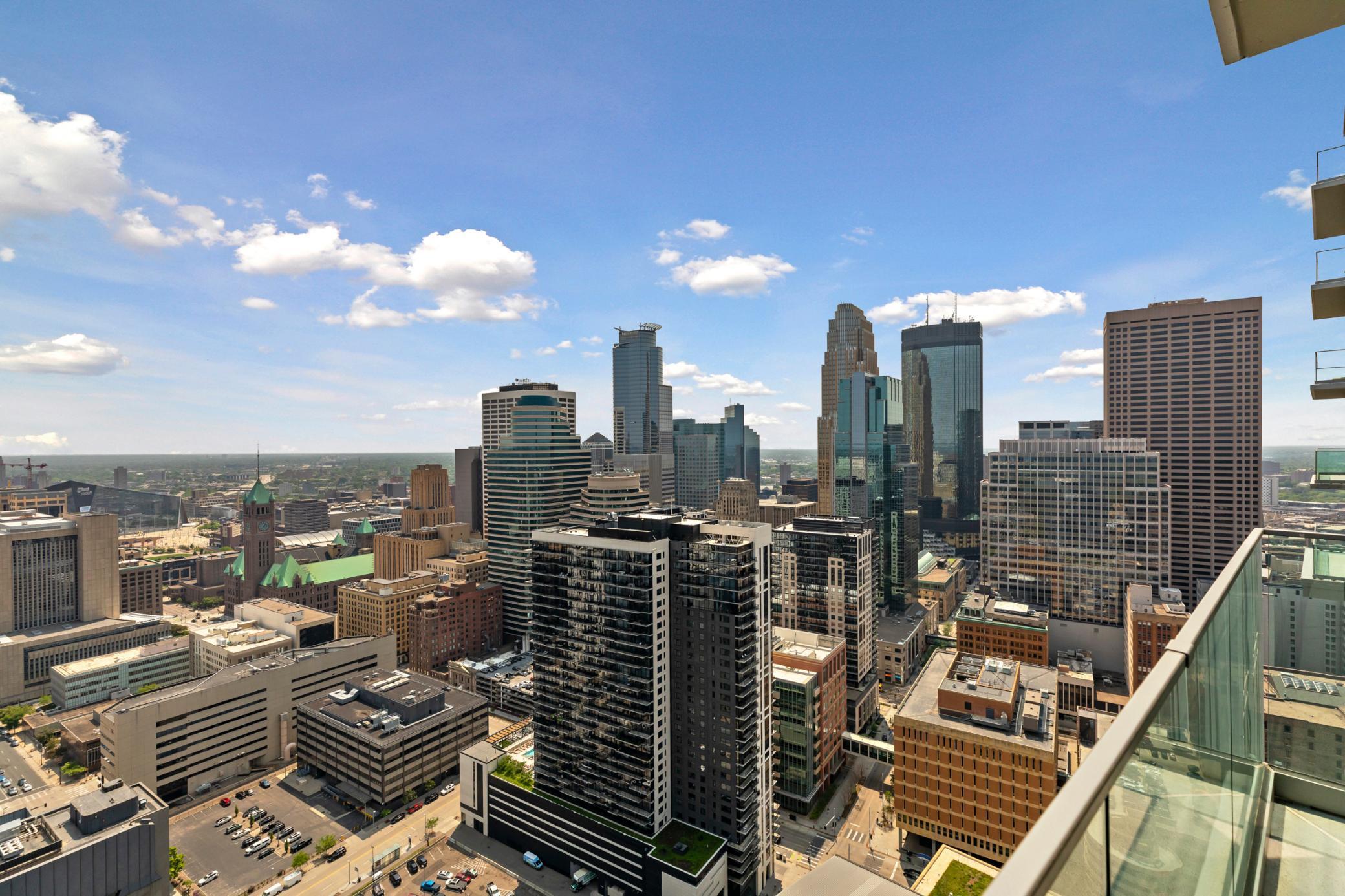 255 Hennepin Avenue 3201 Property Photo 20