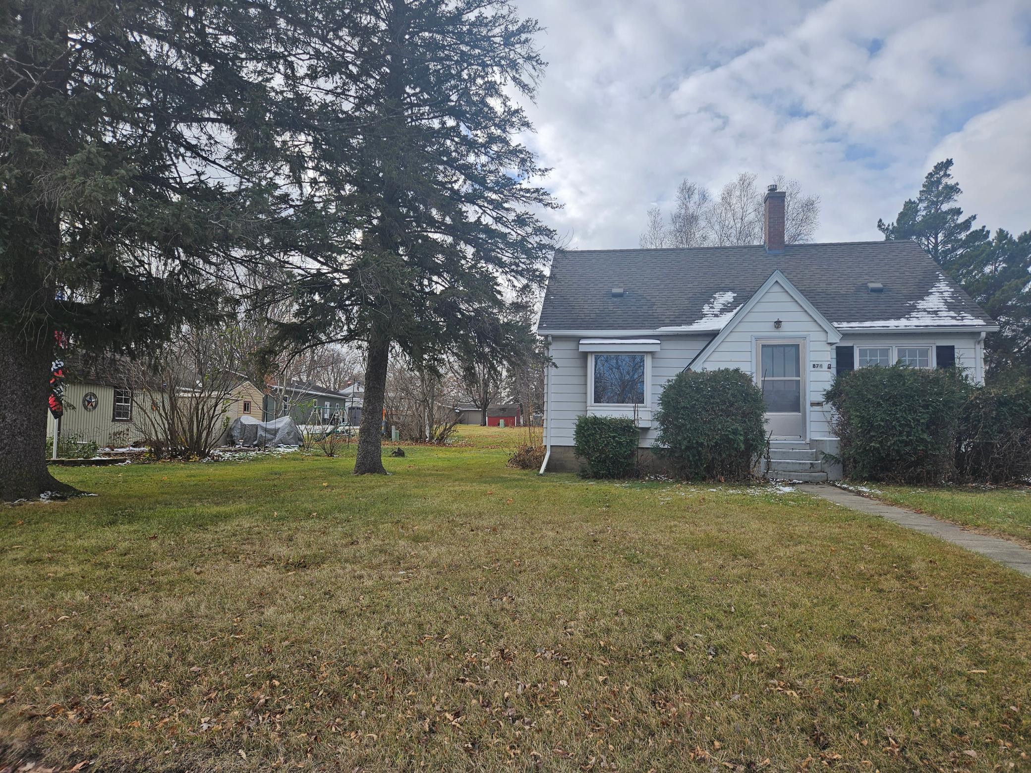 874 Main Street Property Photo 2