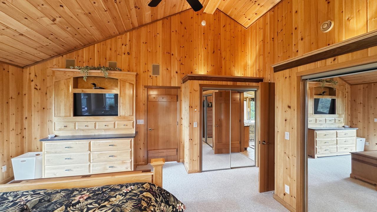 2713 Burntside Lake Ne Property Photo 19