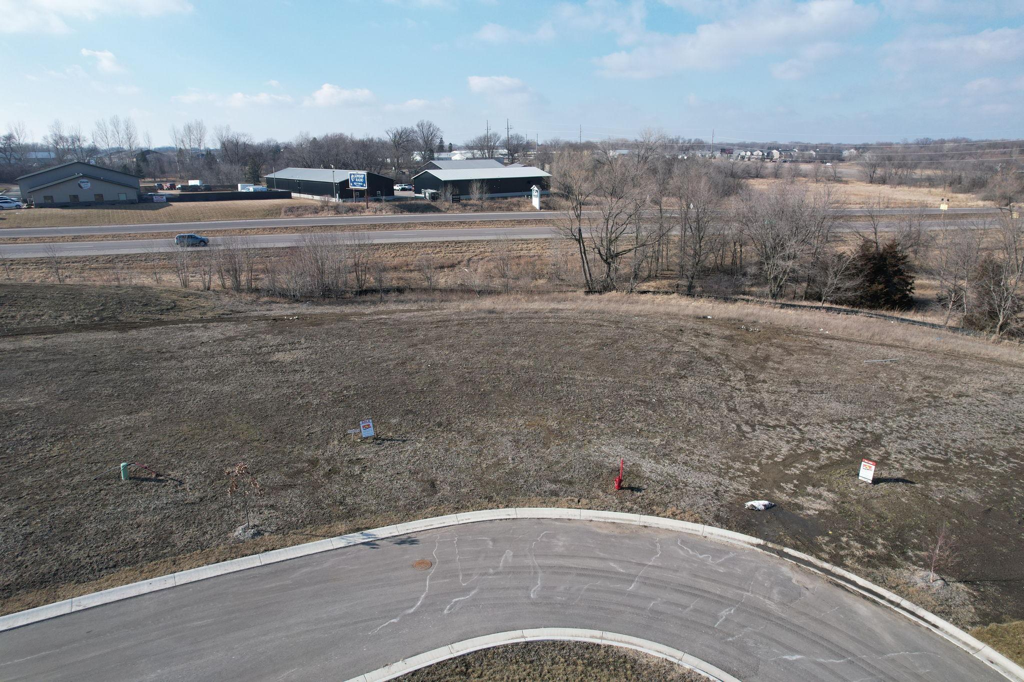 1022 Bitterend Circle Property Photo 2