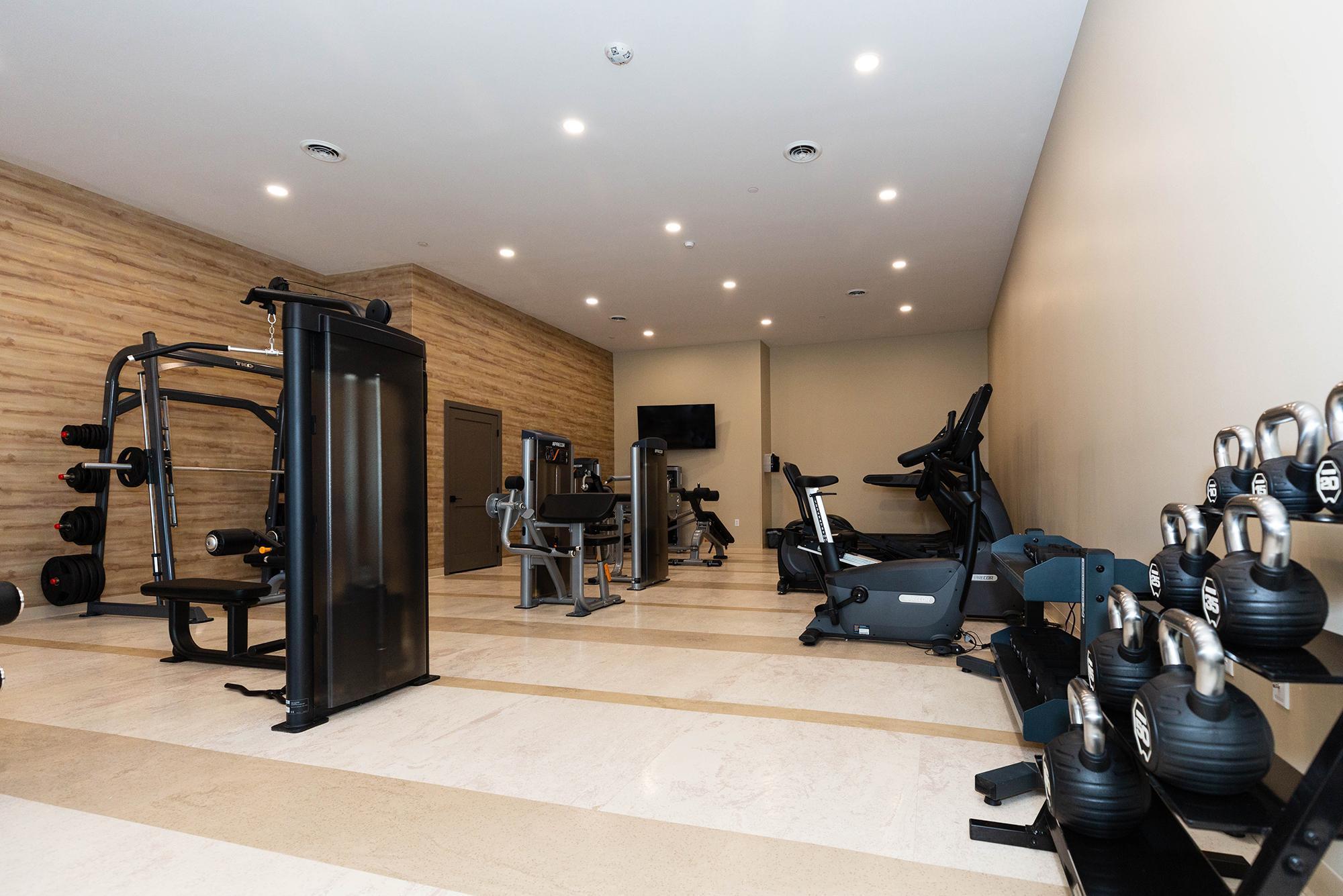 1022 Bitterend Circle Property Photo 8