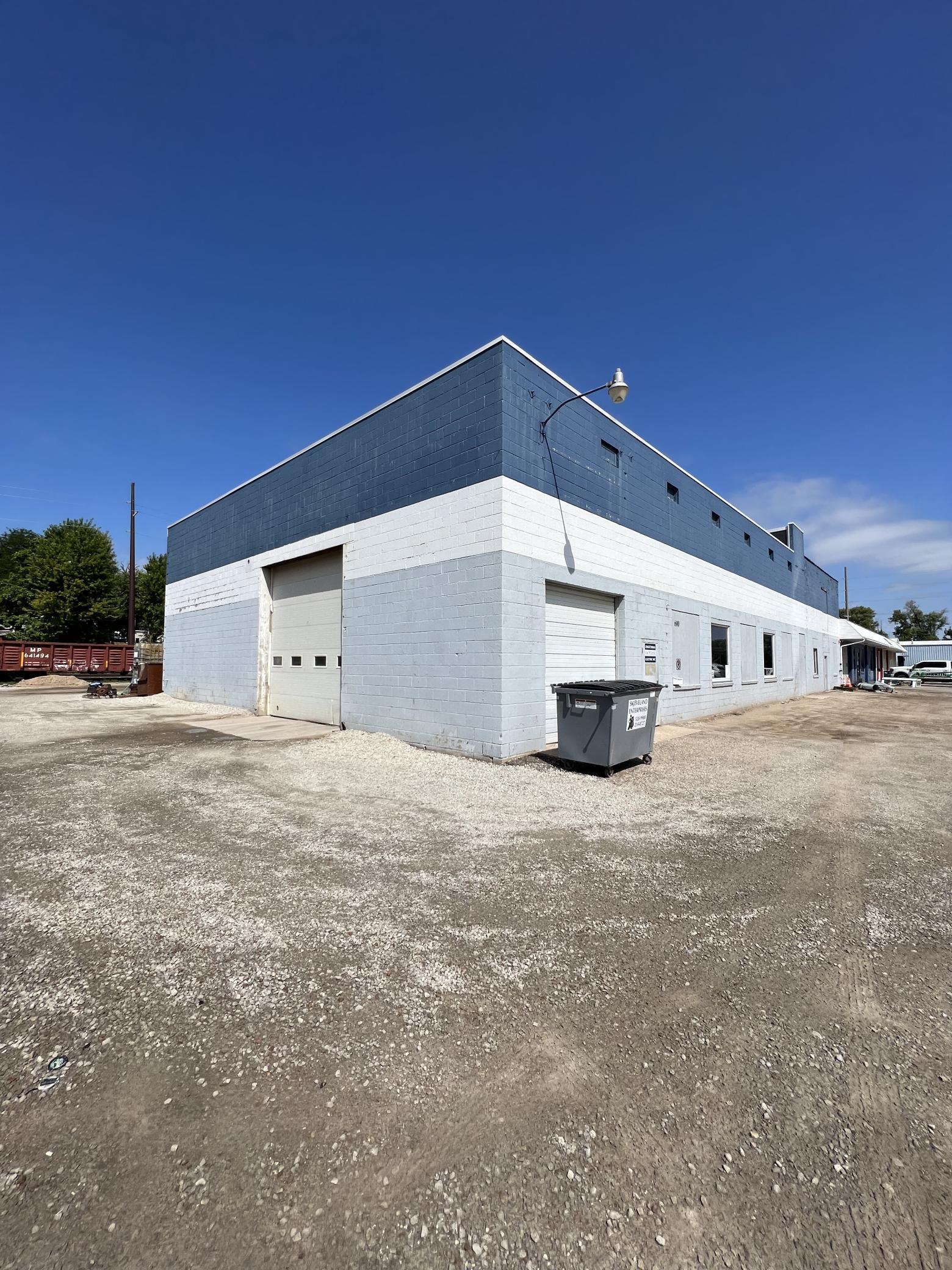 600 Hoffman Drive Property Photo 1