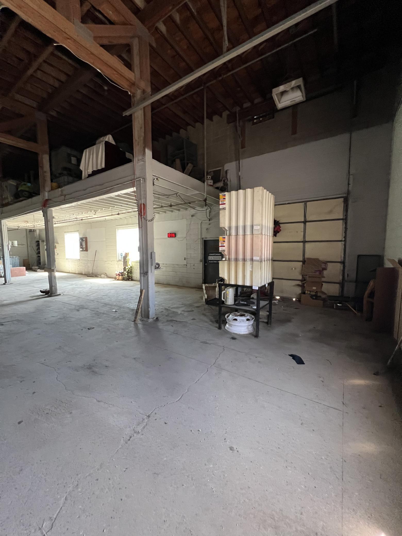 600 Hoffman Drive Property Photo 8