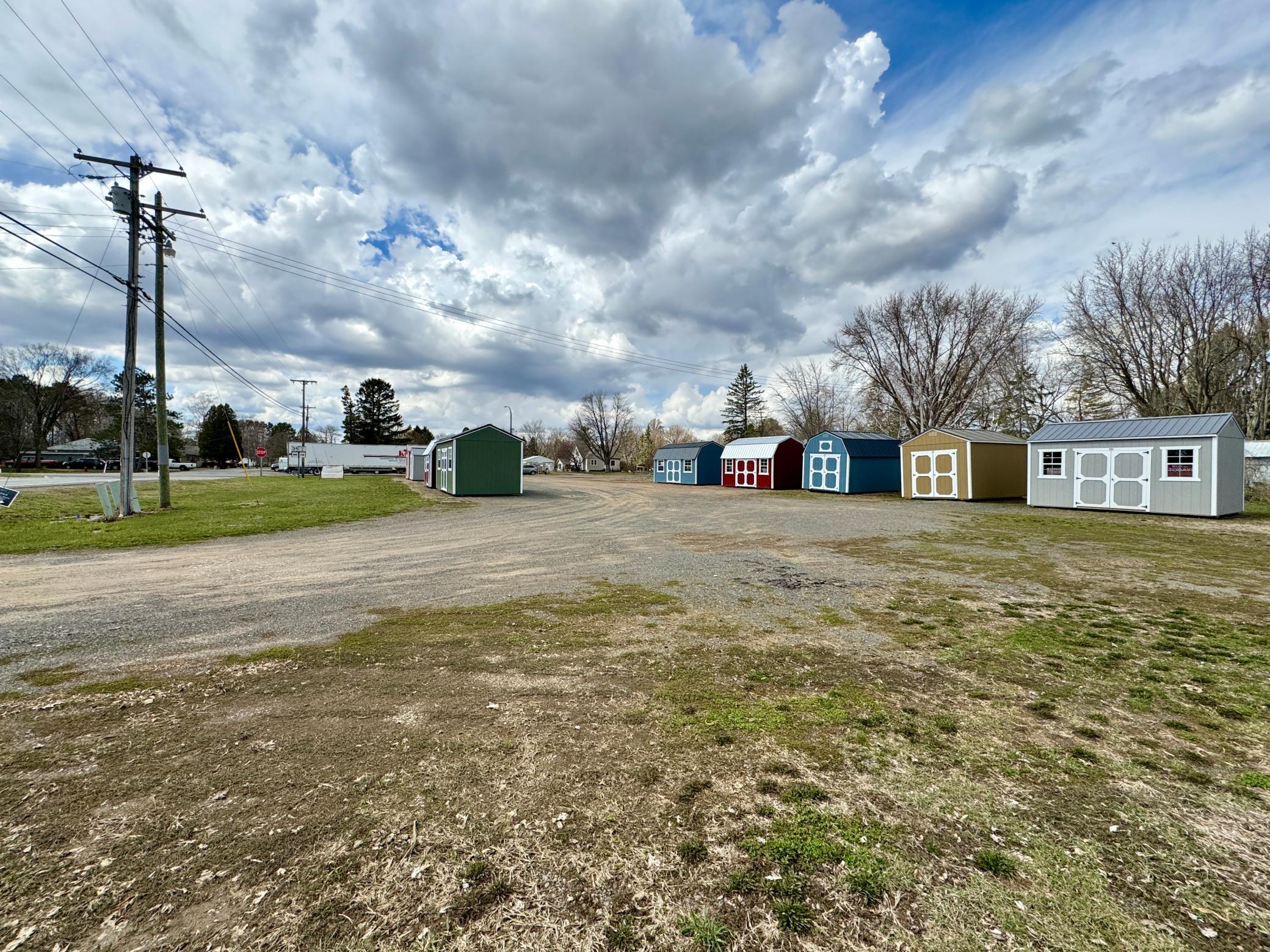 710 S Highway 35 Property Photo 3