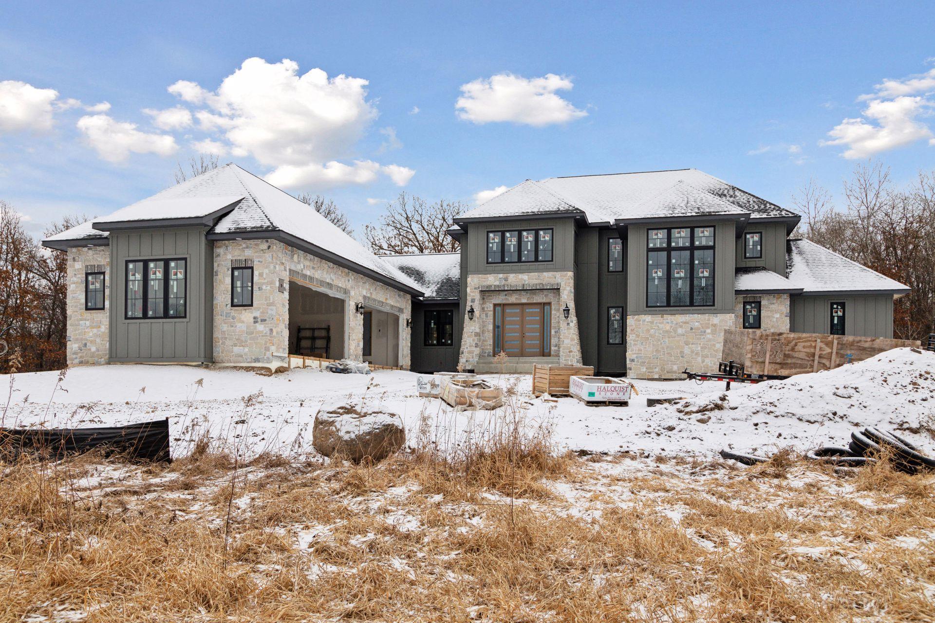 21461 Crescent Curve Property Photo 1