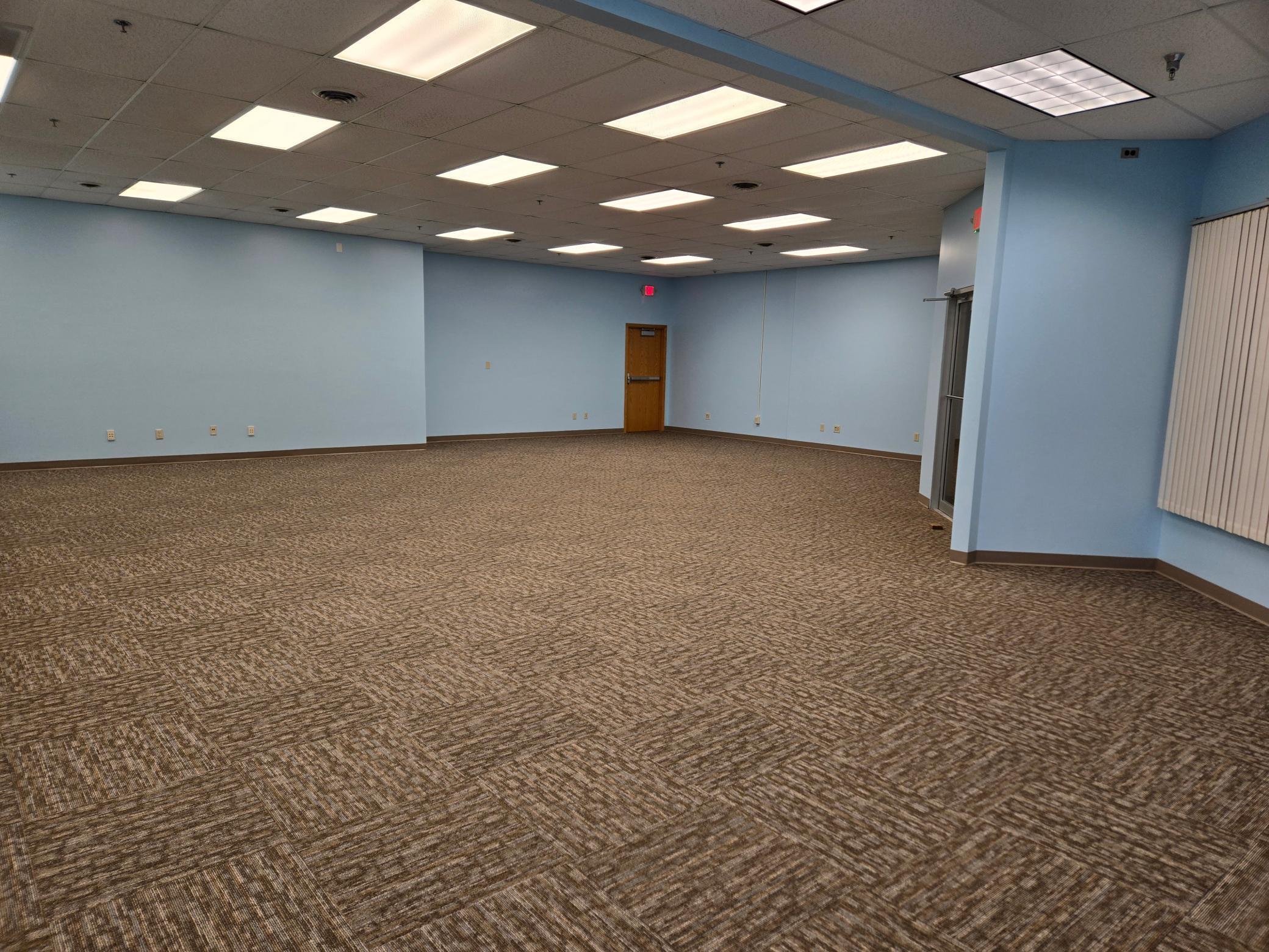 201 Lyndale Avenue S Property Photo 8