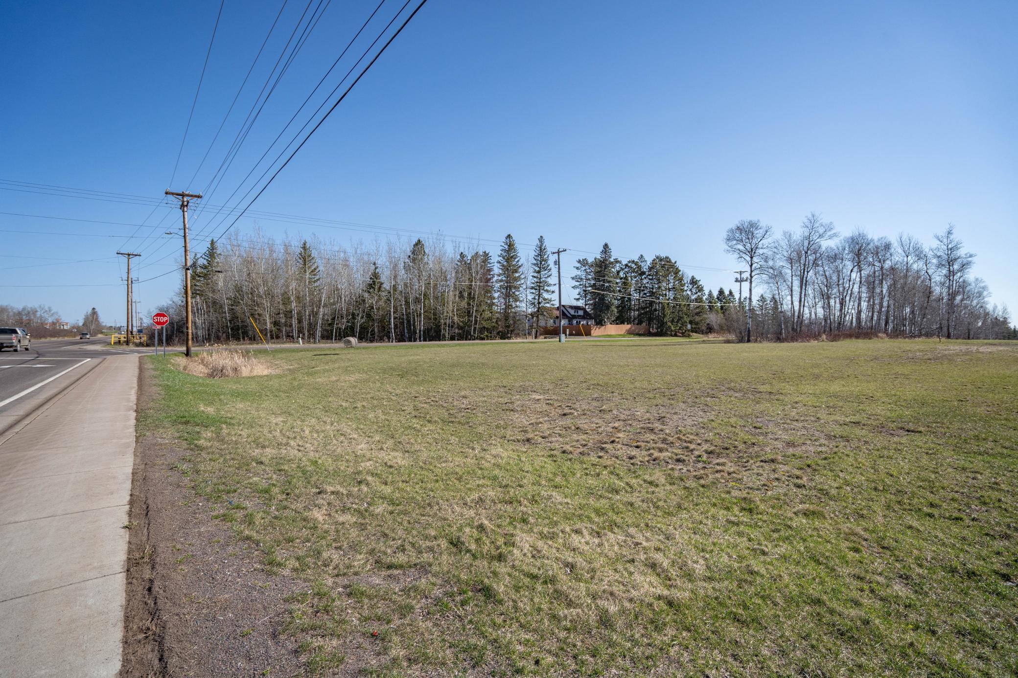 4876 W Arrowhead Road Property Photo 8