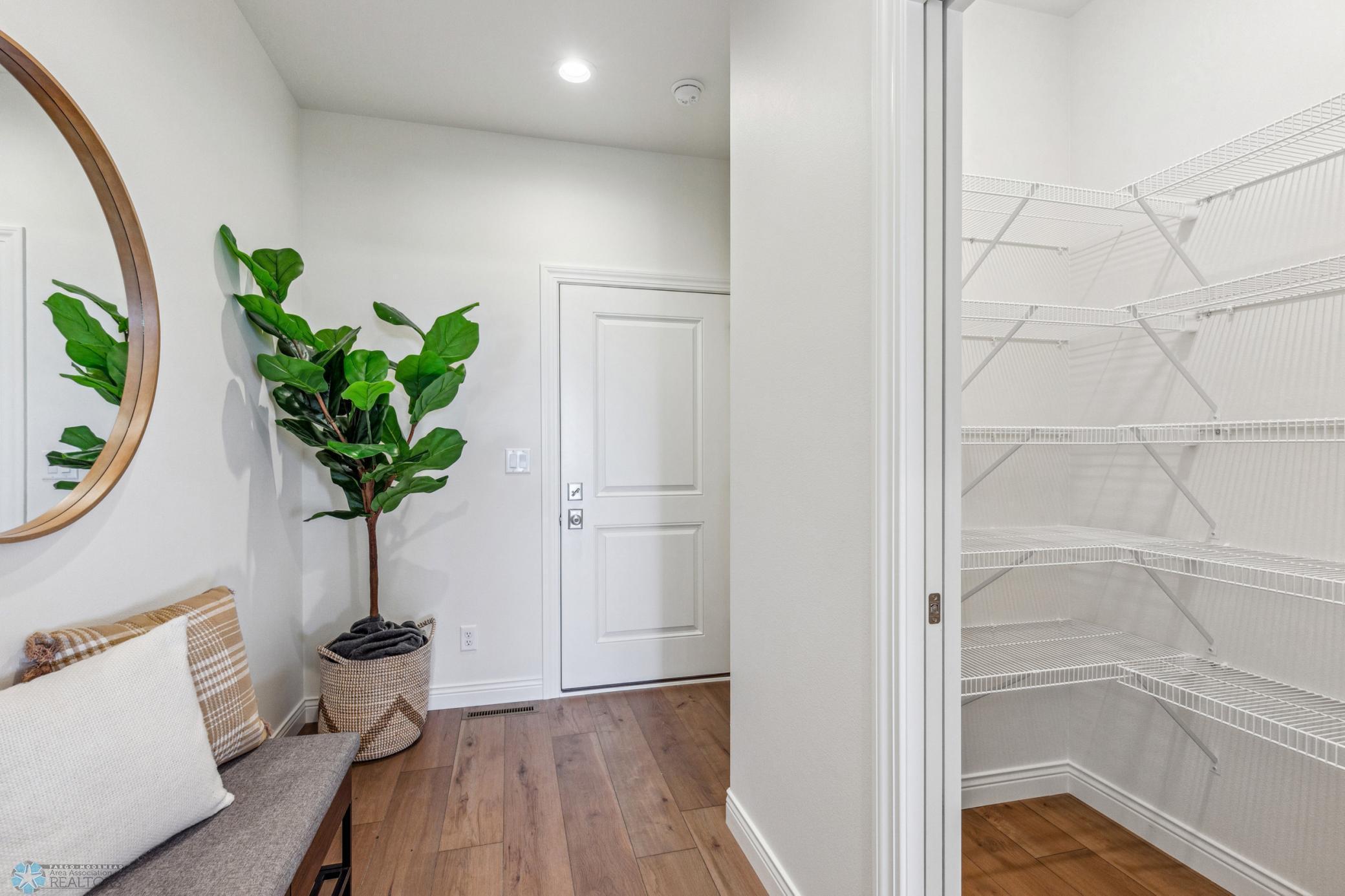 5489 Lori Lane Property Photo 17